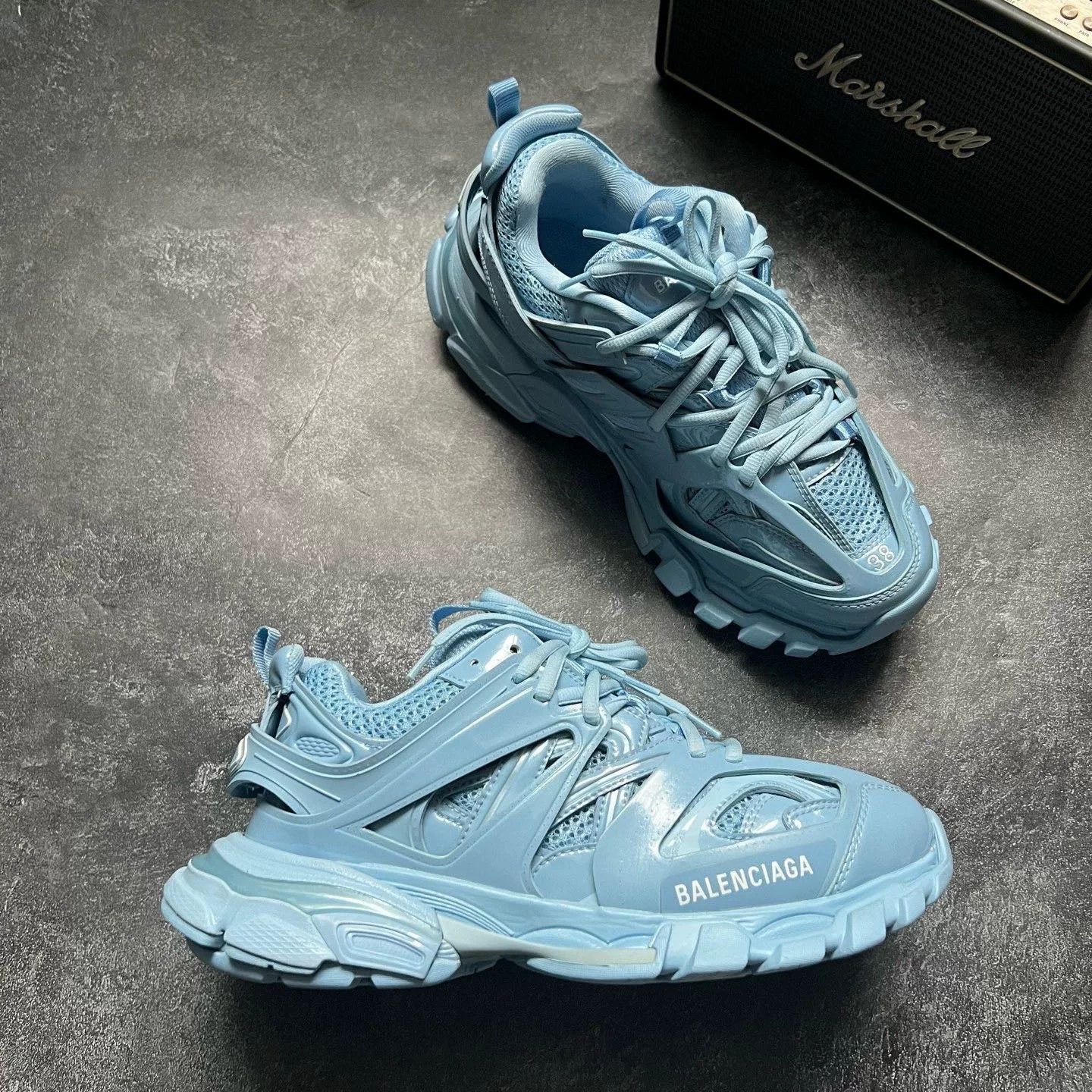 Balenciaga Balenciaga Patent Blue Lowtop Sneakers 38 Women Size US 7.5 / IT 37.5 - 5 Thumbnail