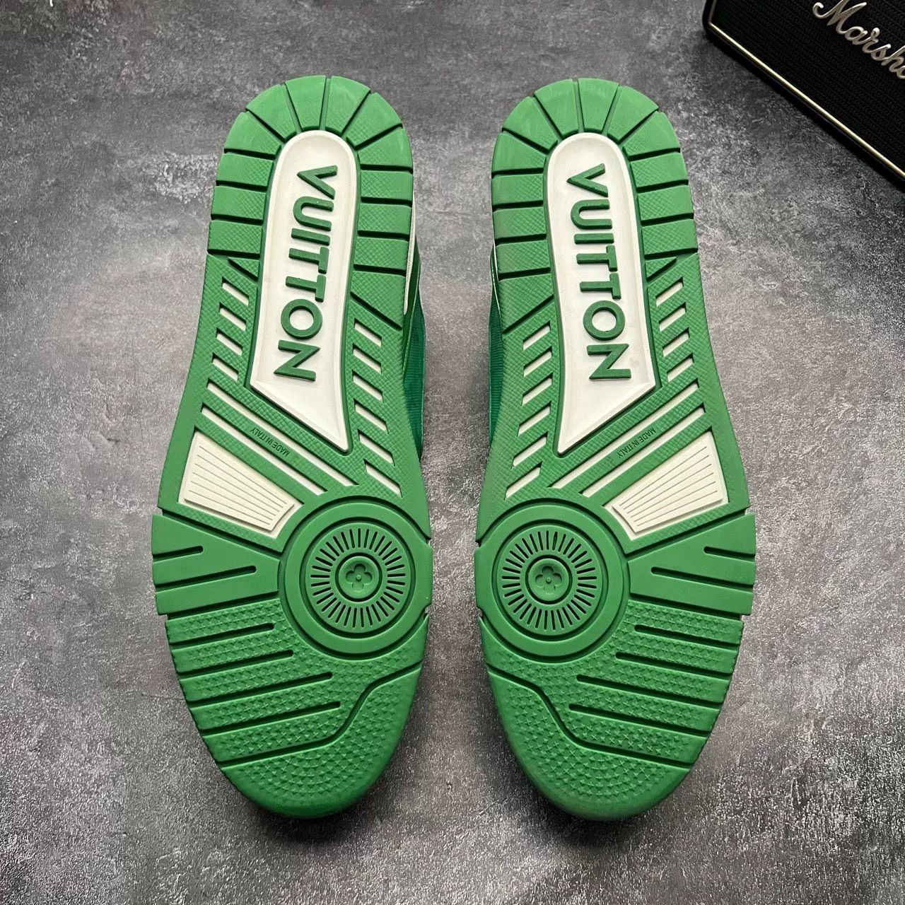 Louis Vuitton Louis Vuitton Training Green Lowtop Sneakers 12 Men Size US 12 / EU 45 - 7 Thumbnail