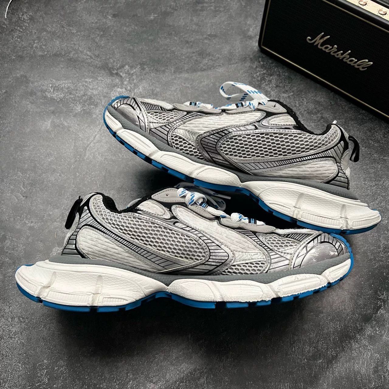 Balenciaga Balenciaga Blue Lowtop Sneakers XXXL Men Size US 10 / EU 43 - 2 Thumbnail