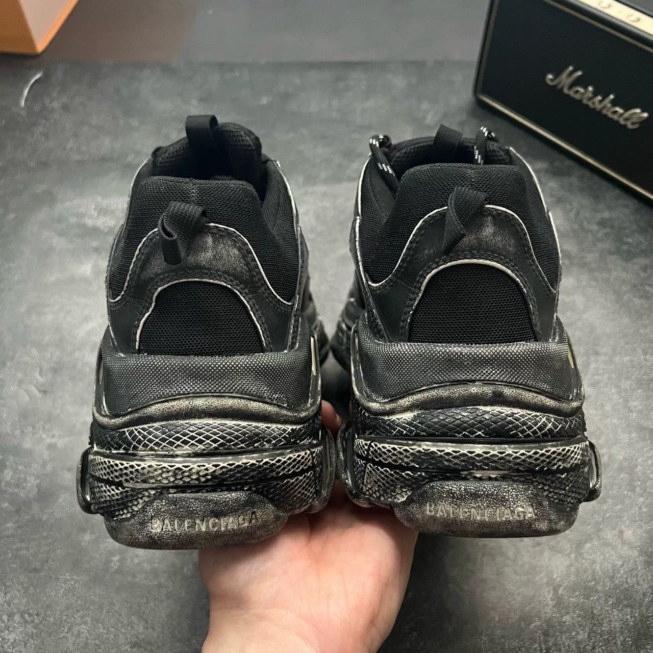 Balenciaga Balenciaga Distressed Gray Lowtop Sneakers S Men Size US 10 / EU 43 - 6 Thumbnail