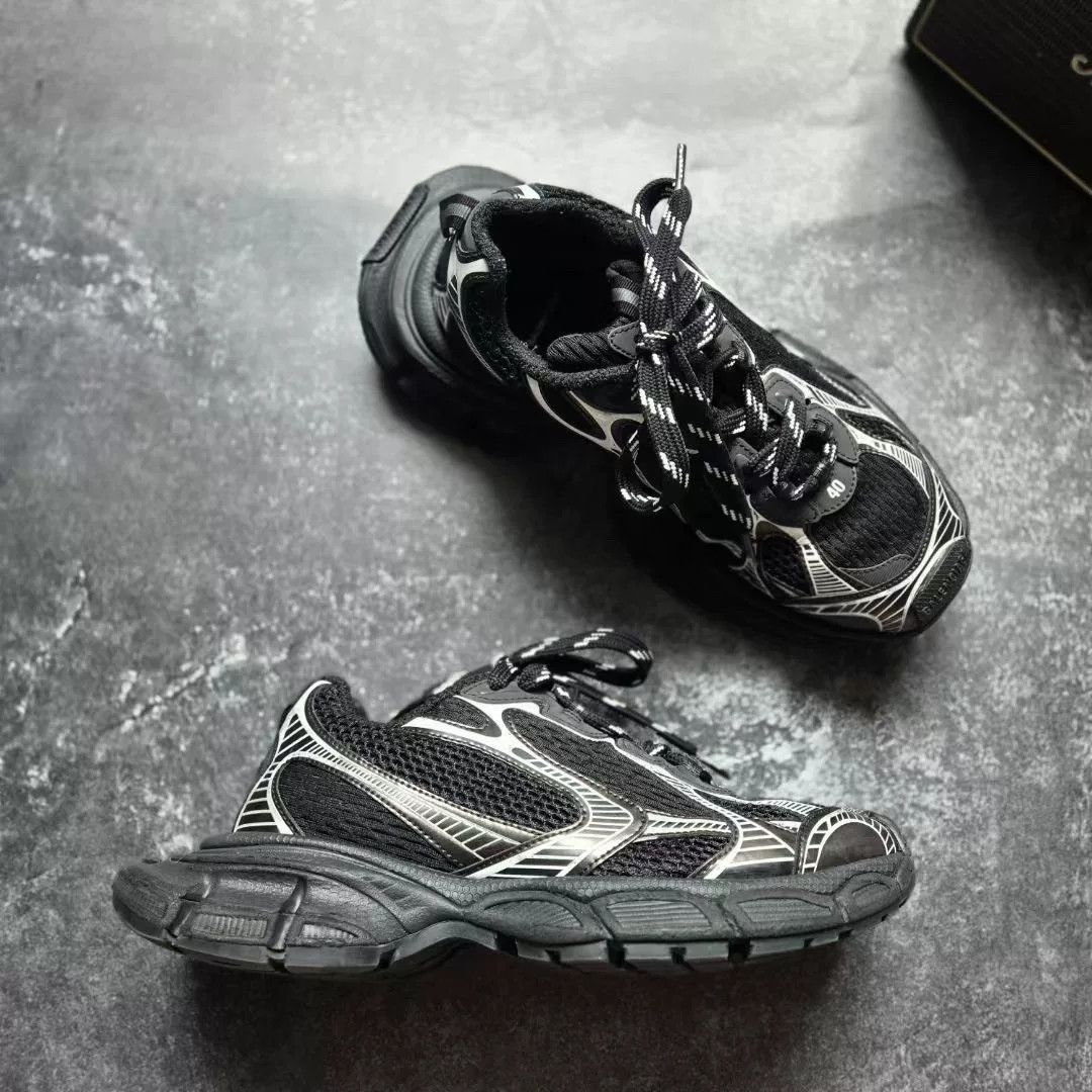 Balenciaga Balenciaga Silver Lowtop Sneakers XXXL Men Size US 10 / EU 43 - 5 Thumbnail