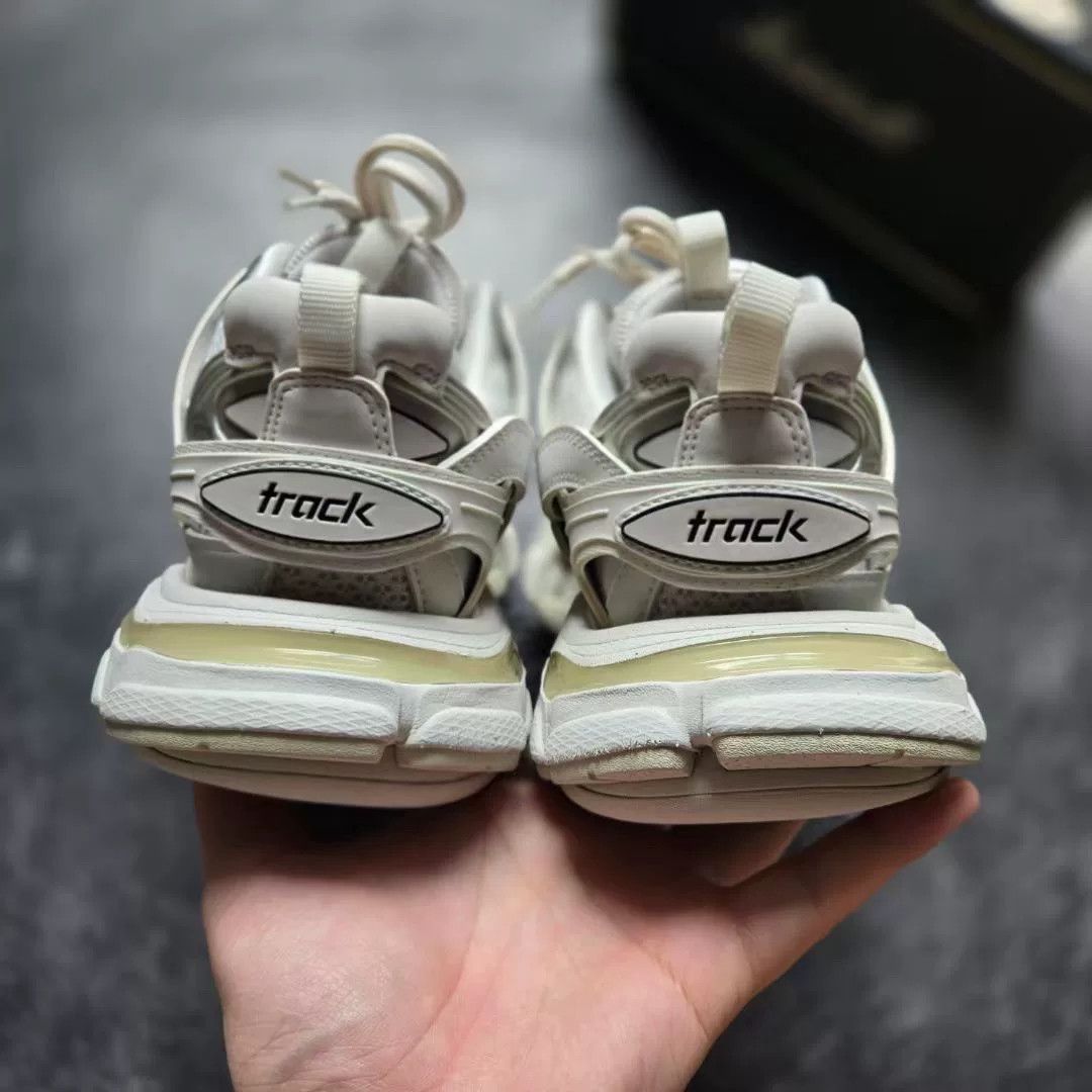 Balenciaga Balenciaga White Lowtop Sneakers 36 Men Size US 5 / EU 37 - 6 Thumbnail