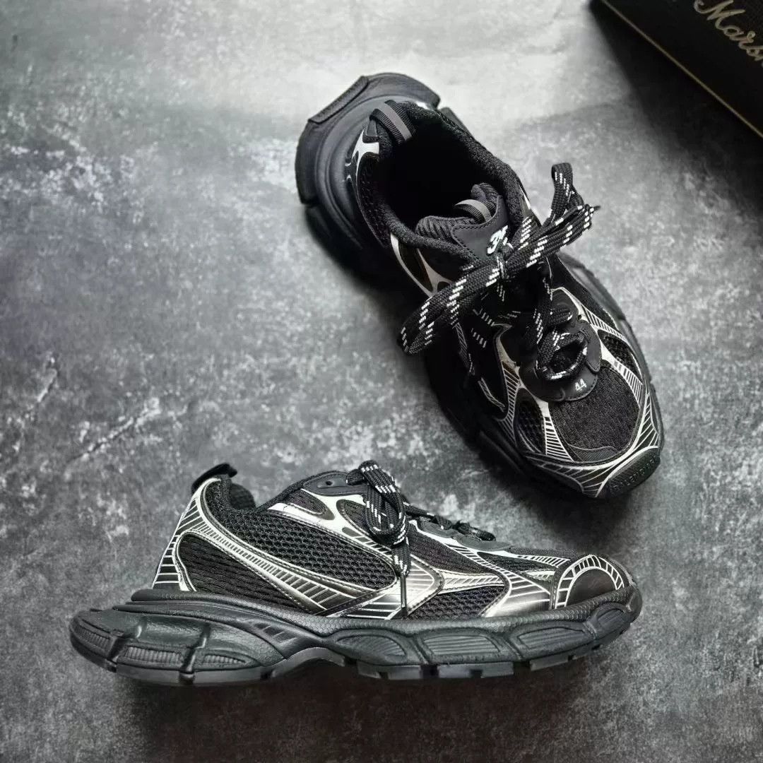 Balenciaga Balenciaga Silver Lowtop Sneakers XXXL Men Size US 10 / EU 43 - 5 Thumbnail