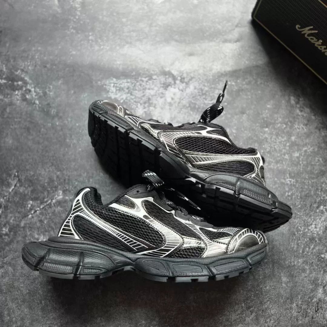 Balenciaga Balenciaga Silver Lowtop Sneakers XXXL Men Size US 10 / EU 43 - 2 Thumbnail