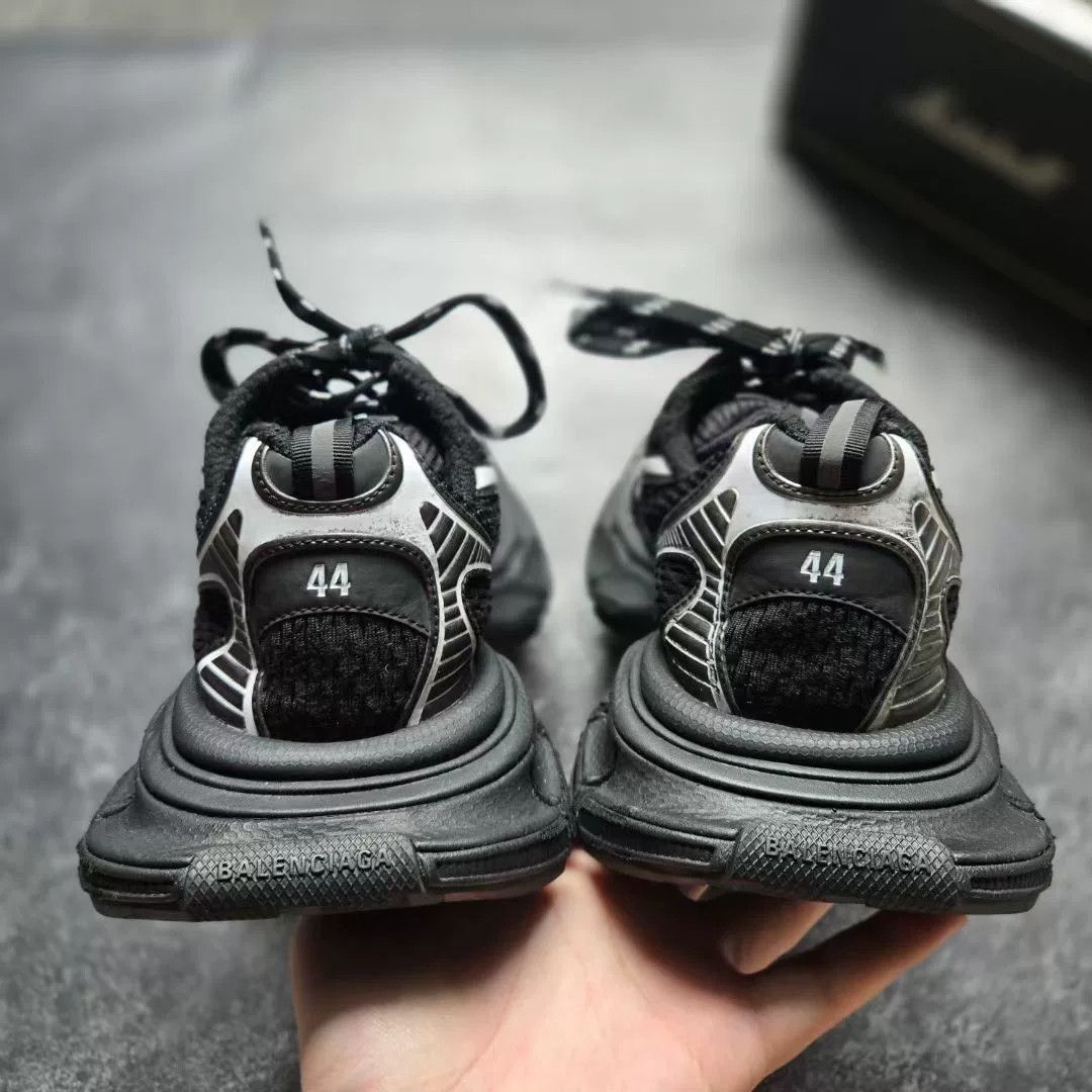 Balenciaga Balenciaga Silver Lowtop Sneakers XXXL Men Size US 10 / EU 43 - 6 Thumbnail