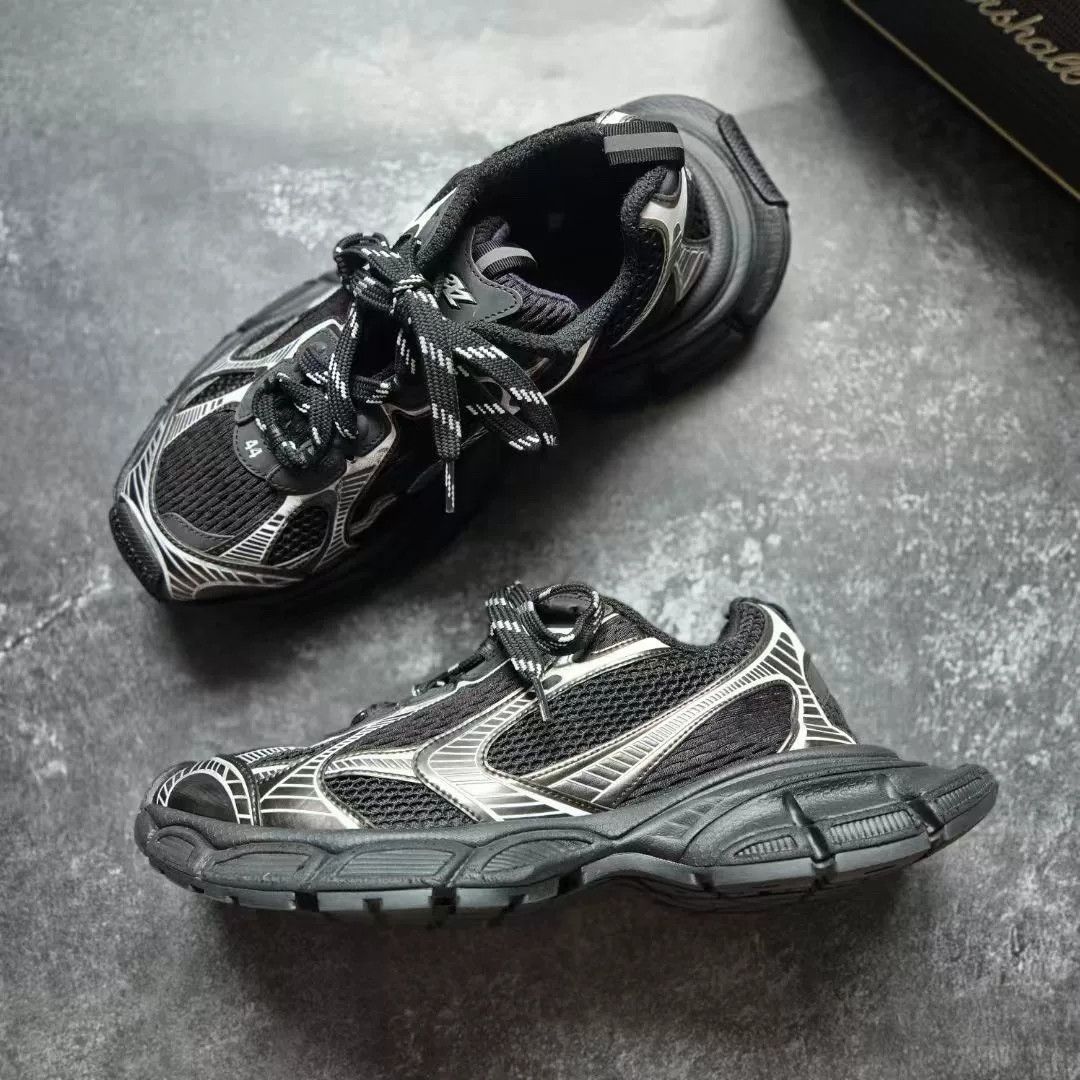 Balenciaga Balenciaga Silver Lowtop Sneakers XXXL Men Size US 10 / EU 43 - 4 Thumbnail