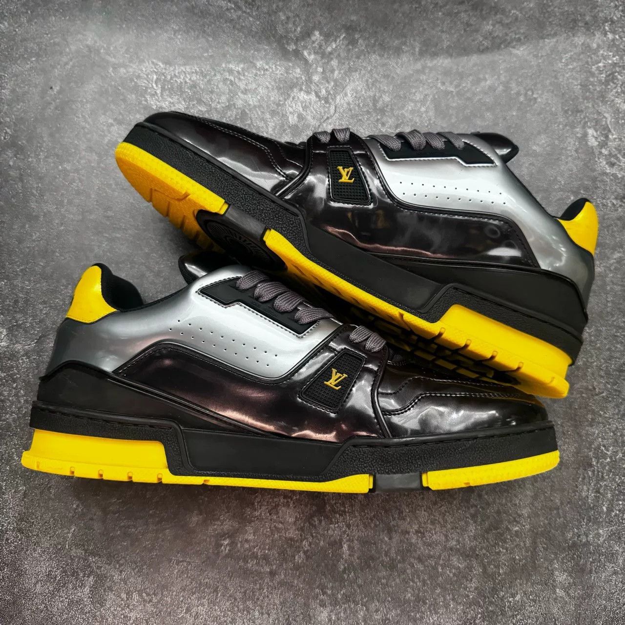 Louis Vuitton Louis Vuitton Training Yellow Lowtop Sneakers 8 Men Size US 8 / EU 41 - 7 Thumbnail