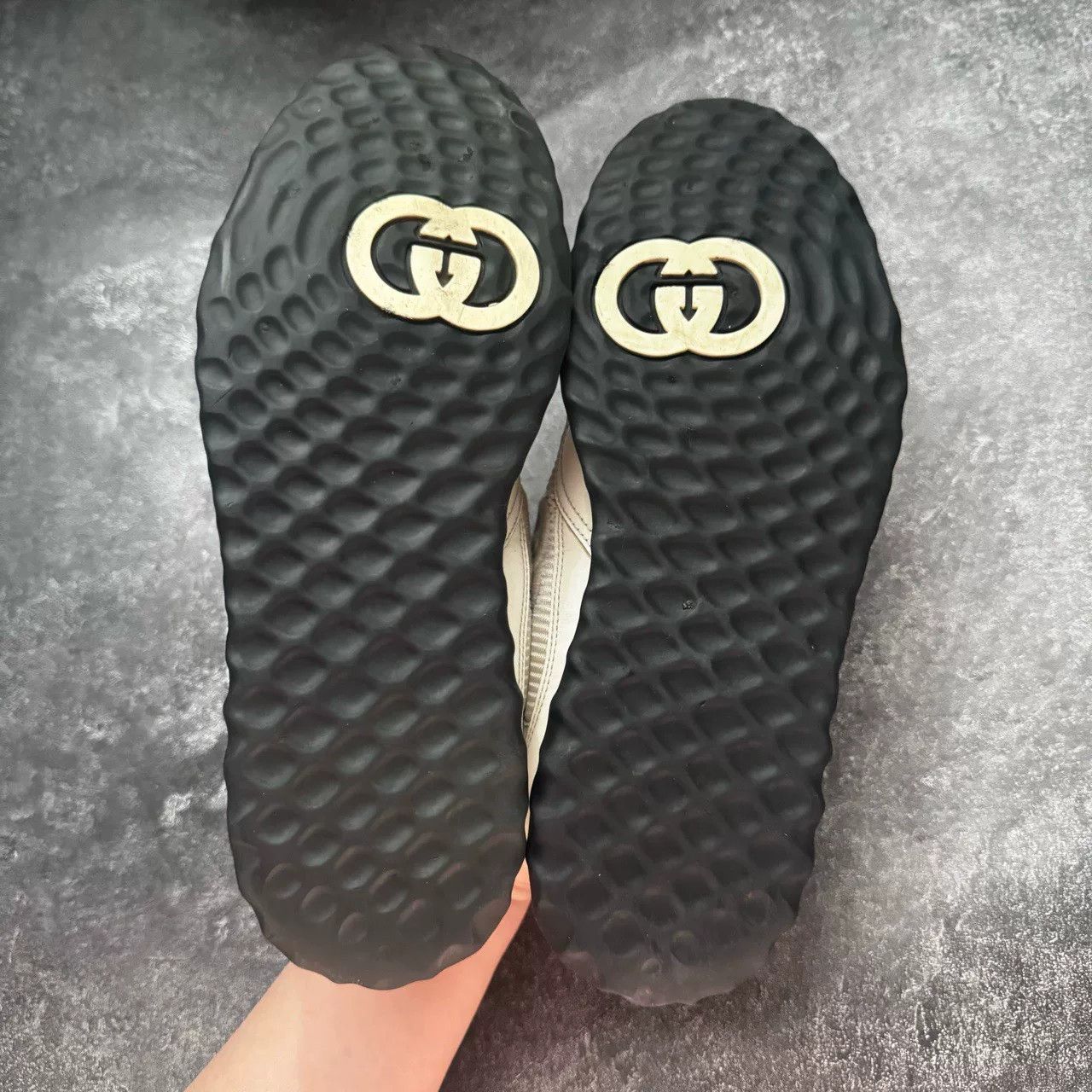 Gucci Gucci Distressed Black Lowtop Sneakers 6.5 Men Size US 6.5 / EU 39-40 - 8 Thumbnail