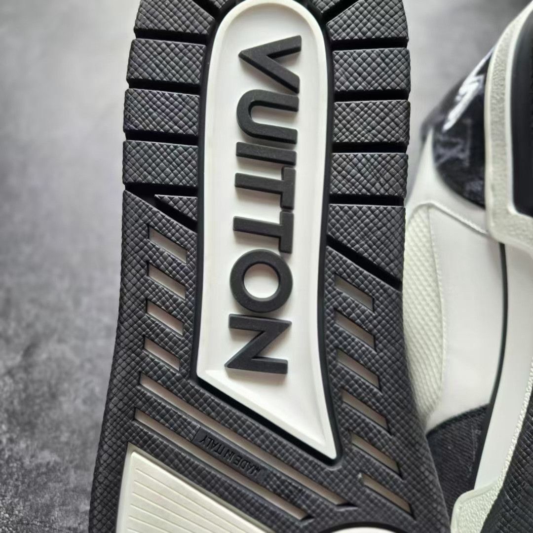 Louis Vuitton Louis Vuitton Training Black Lowtop Sneakers 42 Men Size US 9 / EU 42 - 8 Thumbnail