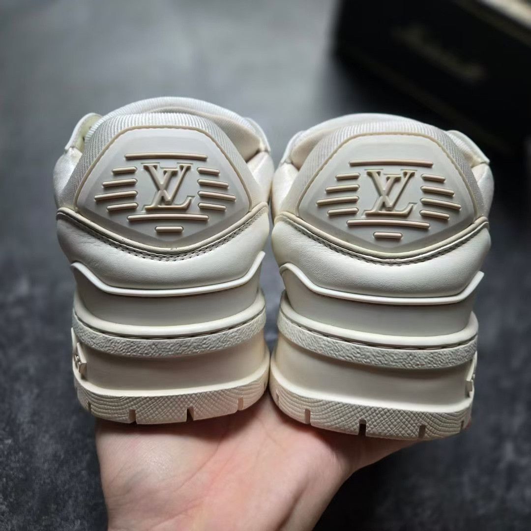 Louis Vuitton Louis Vuitton Training White Lowtop Sneakers 42 Men Size US 9 / EU 42 - 6 Thumbnail