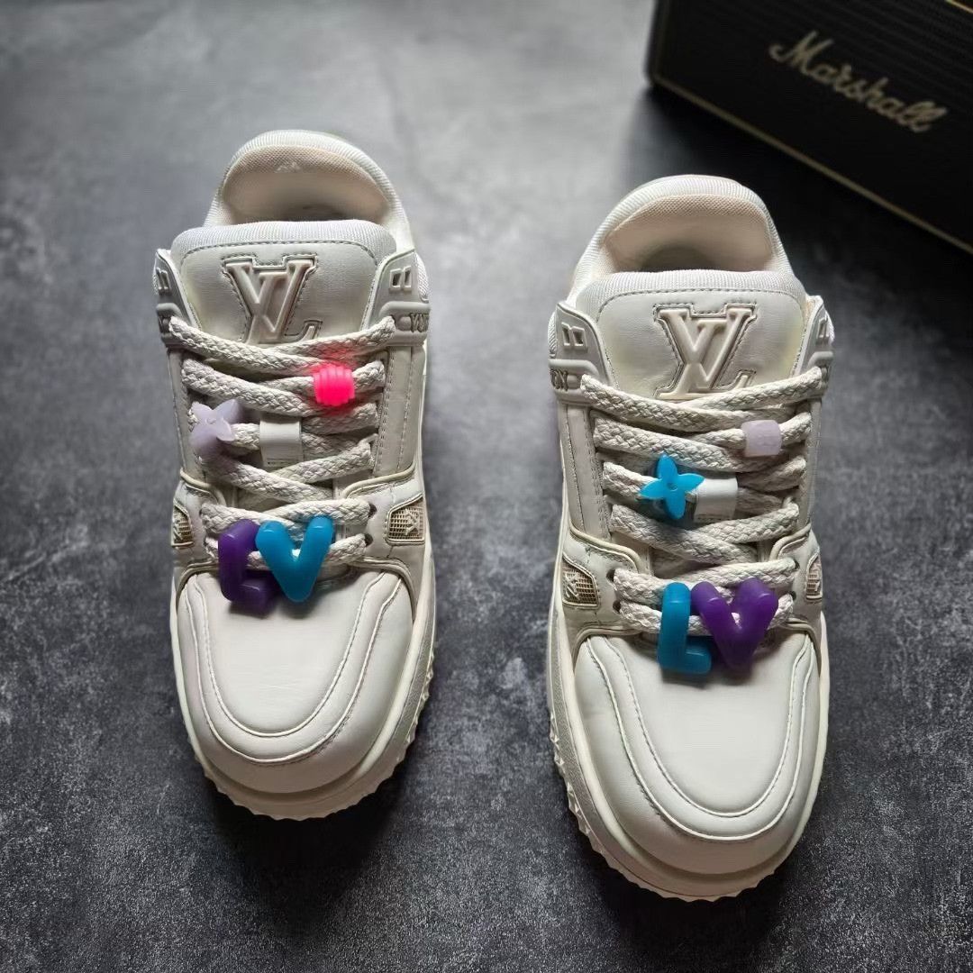 Louis Vuitton Louis Vuitton Training White Lowtop Sneakers 42 Men Size US 9 / EU 42 - 3 Thumbnail