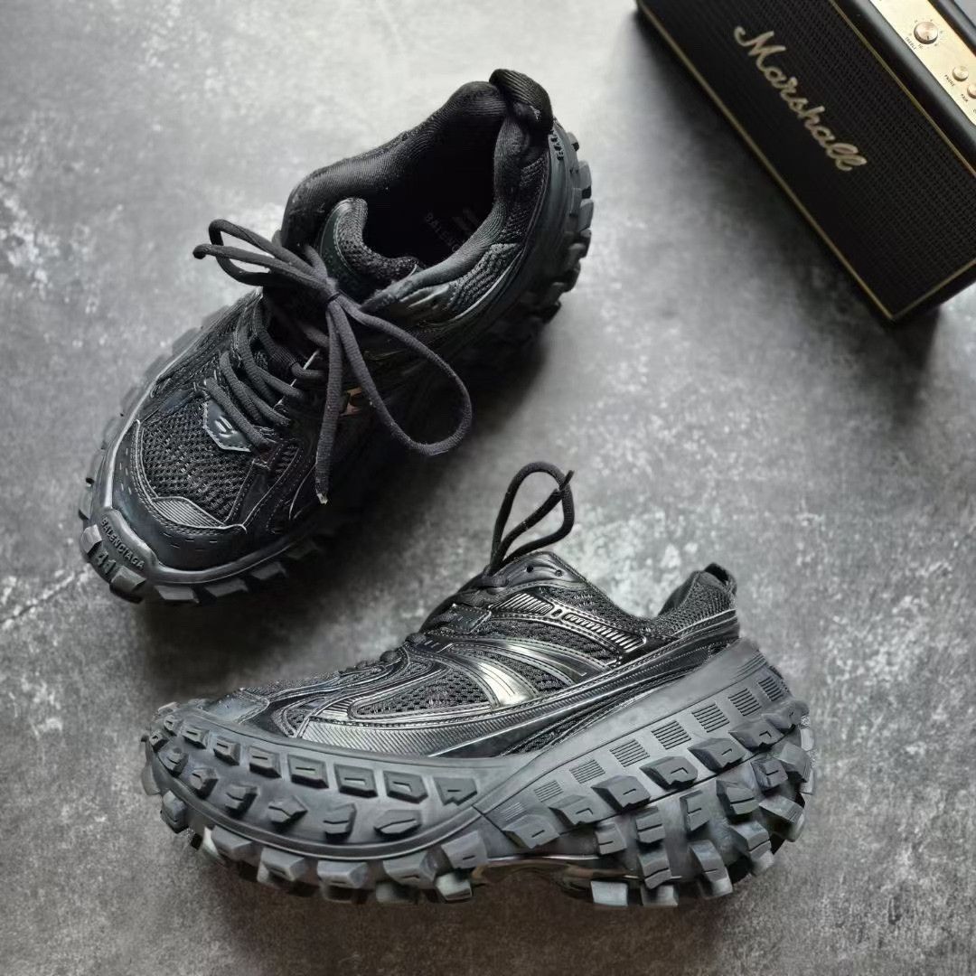 Balenciaga Balenciaga Black Lowtop Sneakers 41 Men Size US 8.5 / EU 41-42 - 4 Thumbnail