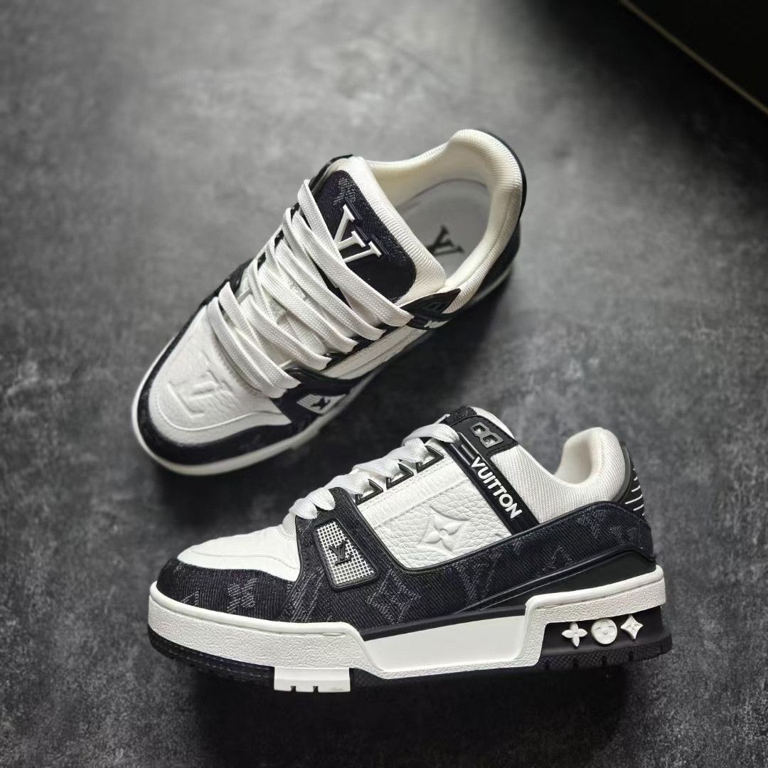 Louis Vuitton Louis Vuitton Training Black Lowtop Sneakers 35 Women Size US 5 / IT 35 - 4 Thumbnail