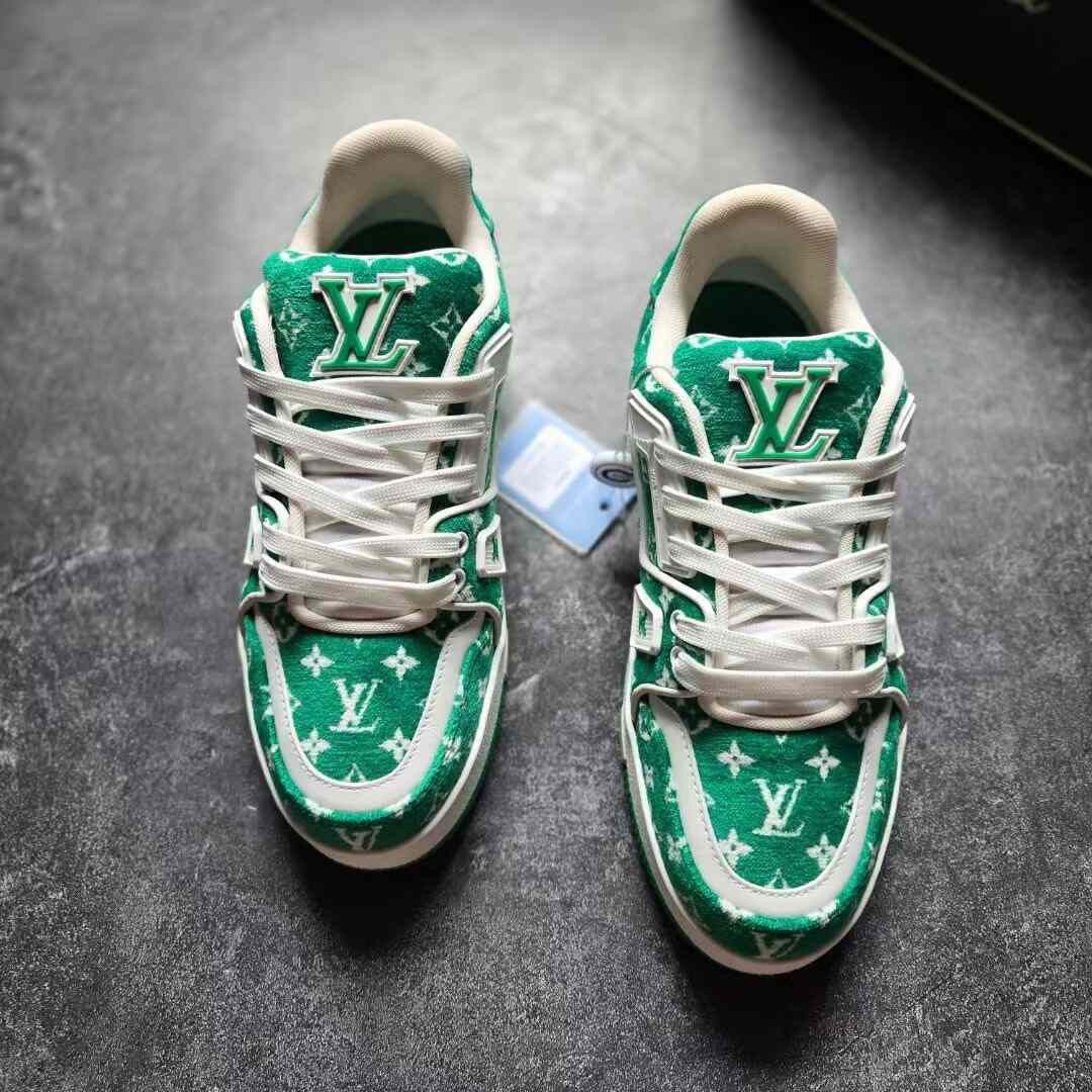 Louis Vuitton Louis Vuitton Training Green Lowtop Sneakers 38 Women Size US 7.5 / IT 37.5 - 3 Thumbnail