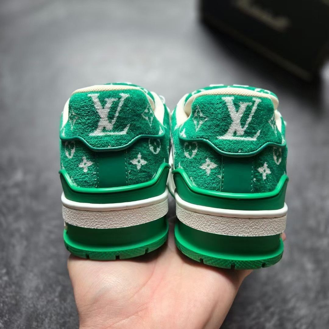Louis Vuitton Louis Vuitton Training Green Lowtop Sneakers 38 Women Size US 7.5 / IT 37.5 - 6 Thumbnail