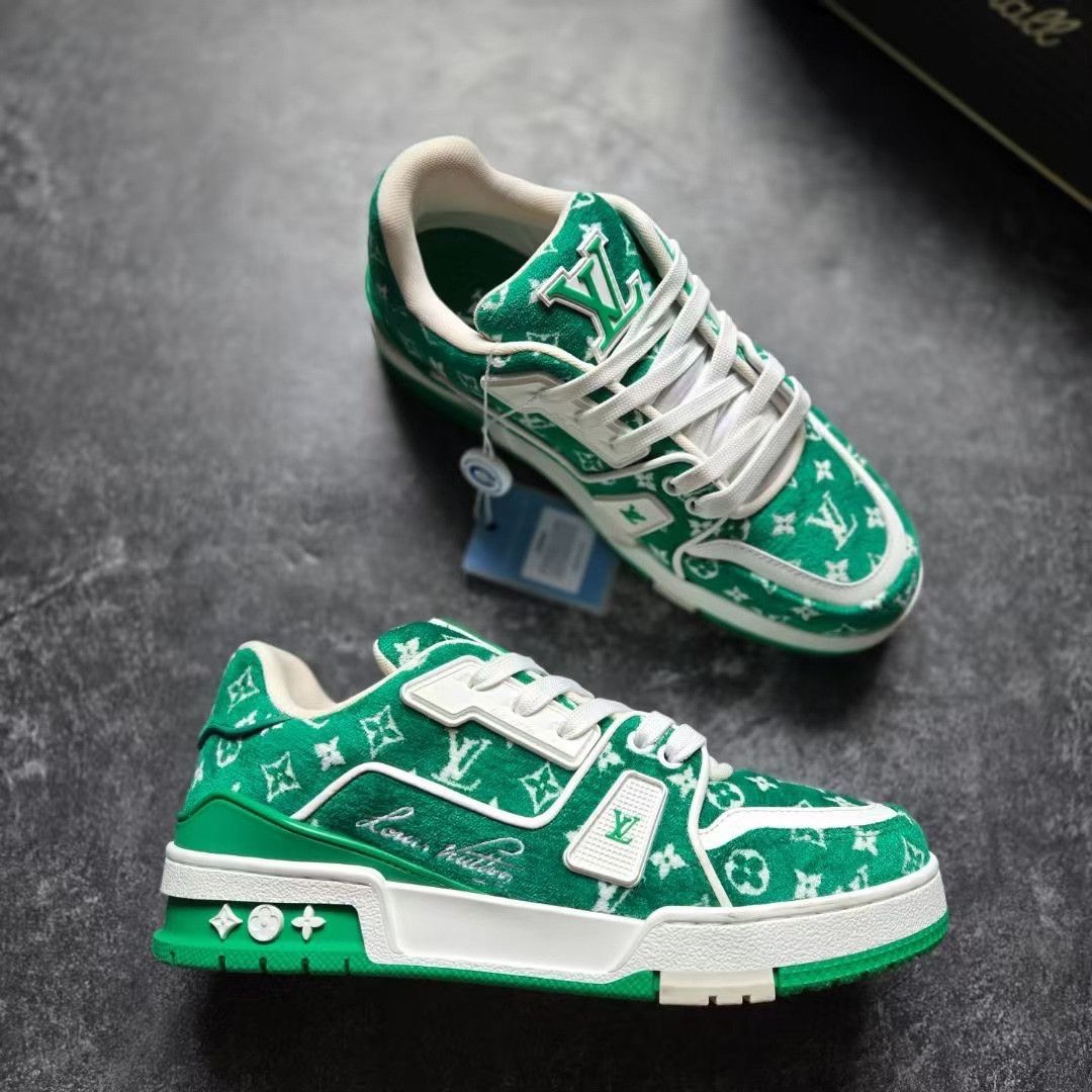 Louis Vuitton Louis Vuitton Training Green Lowtop Sneakers 38 Women Size US 7.5 / IT 37.5 - 5 Thumbnail