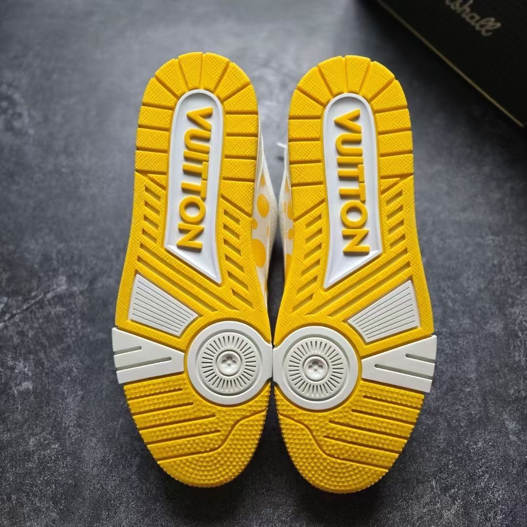Louis Vuitton Louis Vuitton Training Yellow Lowtop Sneakers 9.5 Men Size US 9.5 / EU 42-43 - 7 Thumbnail