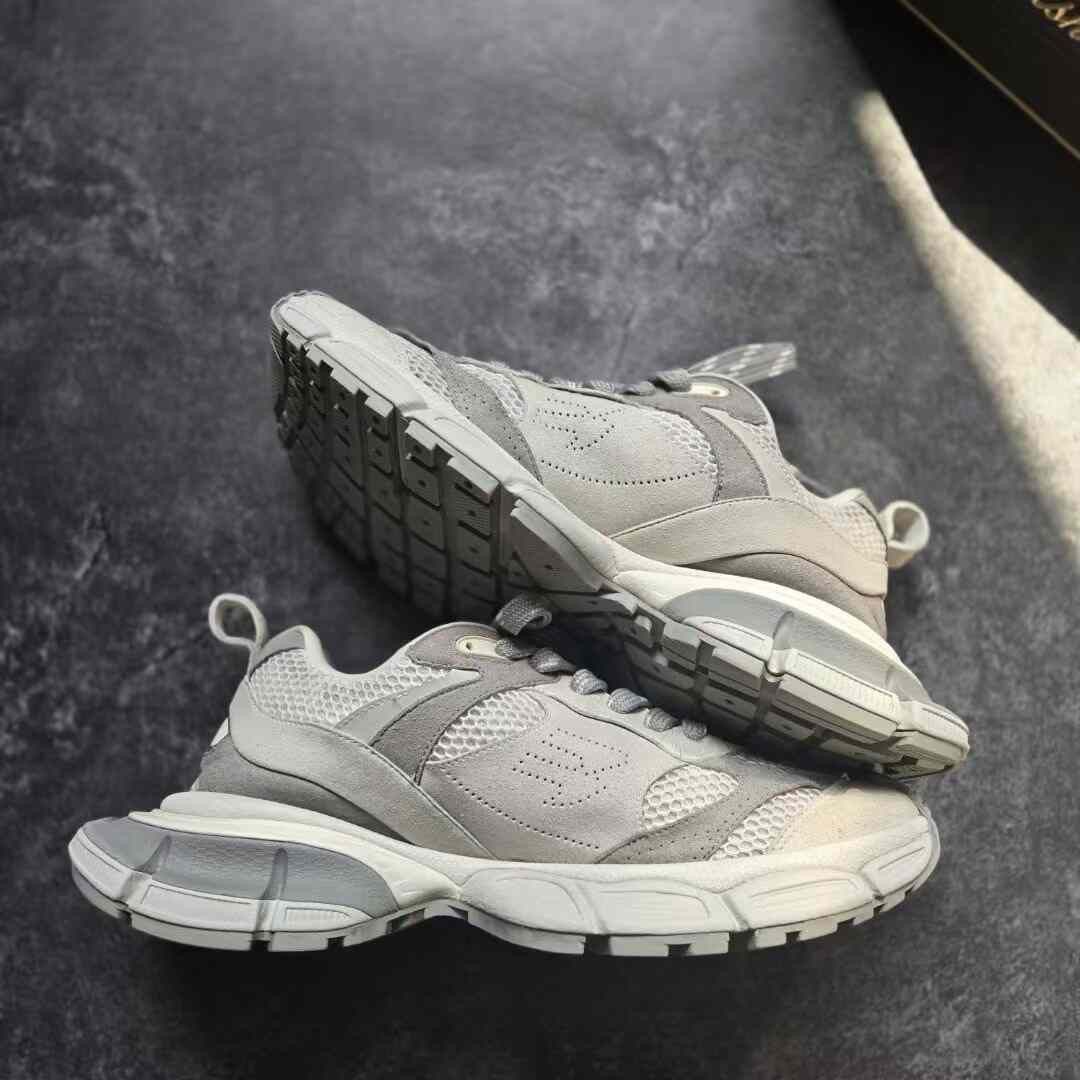Balenciaga Balenciaga Gray Lowtop Sneakers XXXL Men Size US 10 / EU 43 - 2 Thumbnail