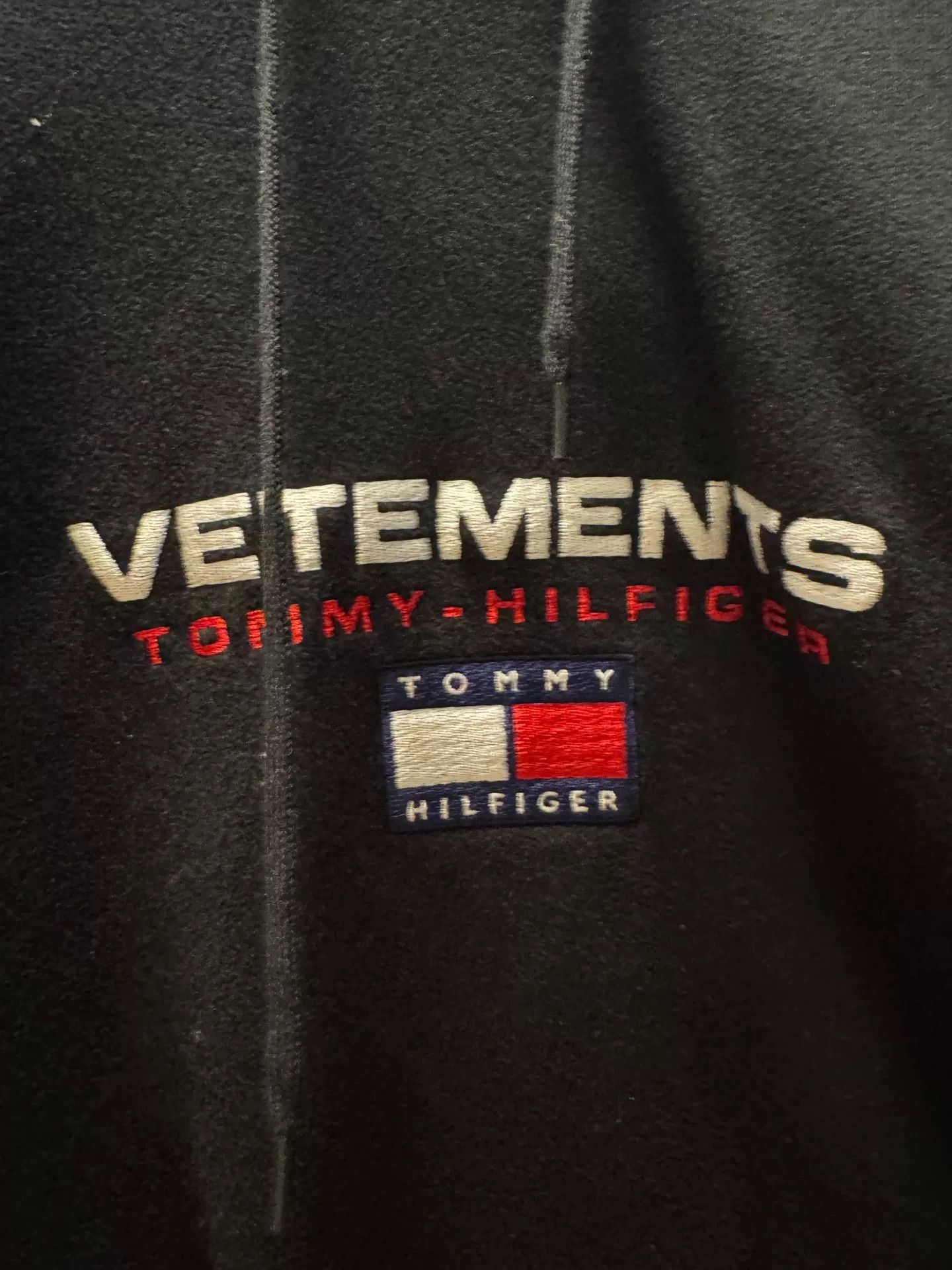 Vetements Vetements Embroidered Hoodie XS Men Size US XS / EU 42 / 0 - 2 Thumbnail