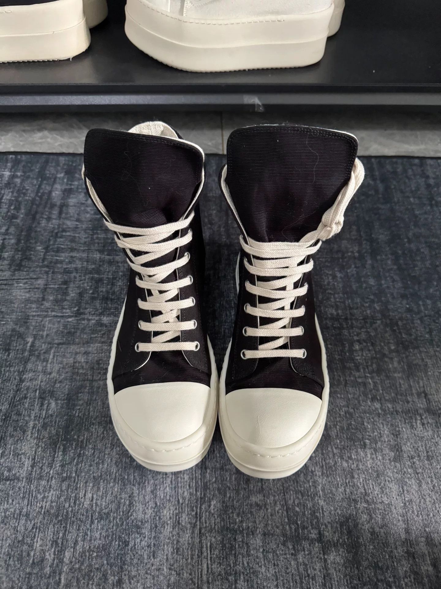 Converse Converse Embroidered Hitop Sneakers 37 Women Size US 6.5 / IT 36.5 - 2 Thumbnail