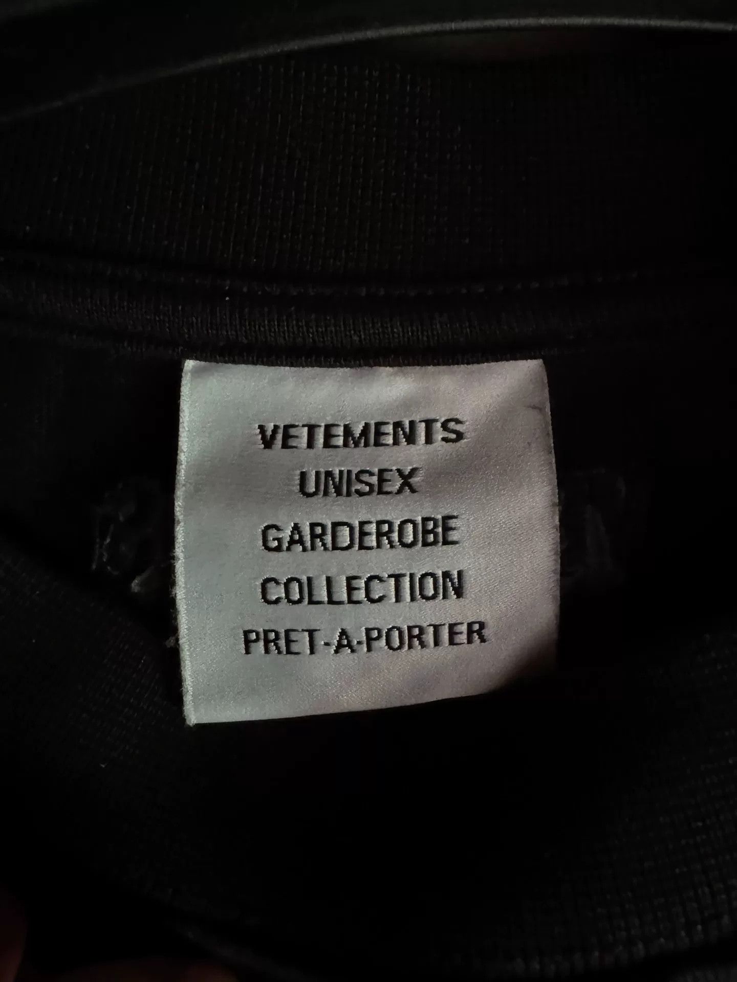Vetements Vetements Embroidered Pink T-Shirt S Men Size US S / EU 44-46 / 1 - 3 Thumbnail