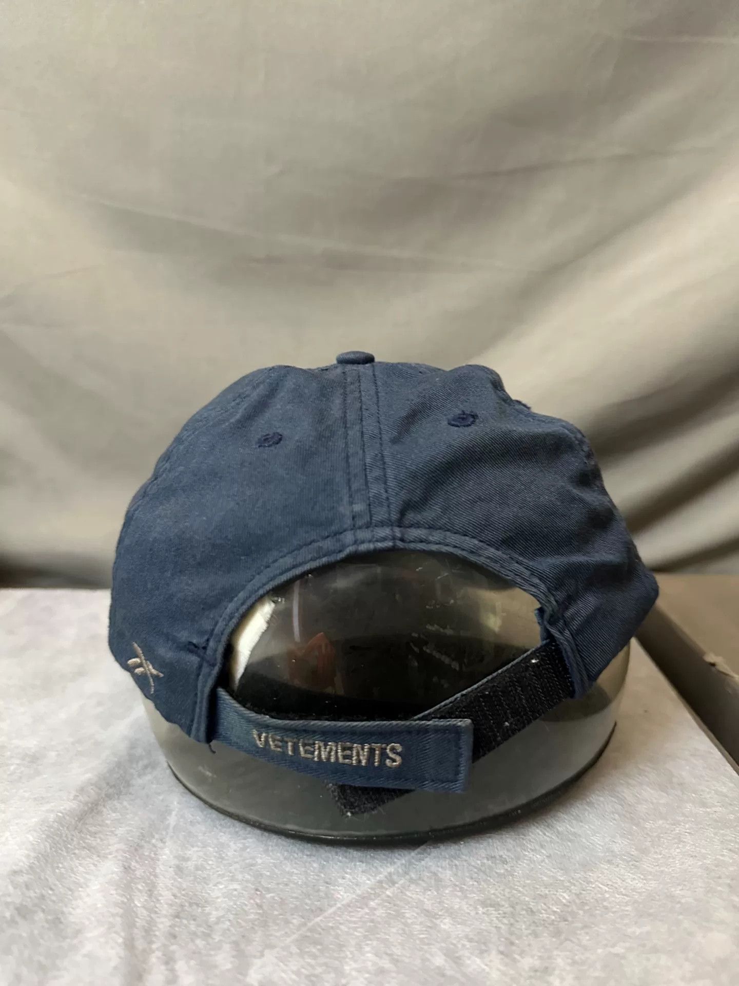 Vetements Vetements Distressed Hat XS Men Size ONE SIZE - 3 Thumbnail