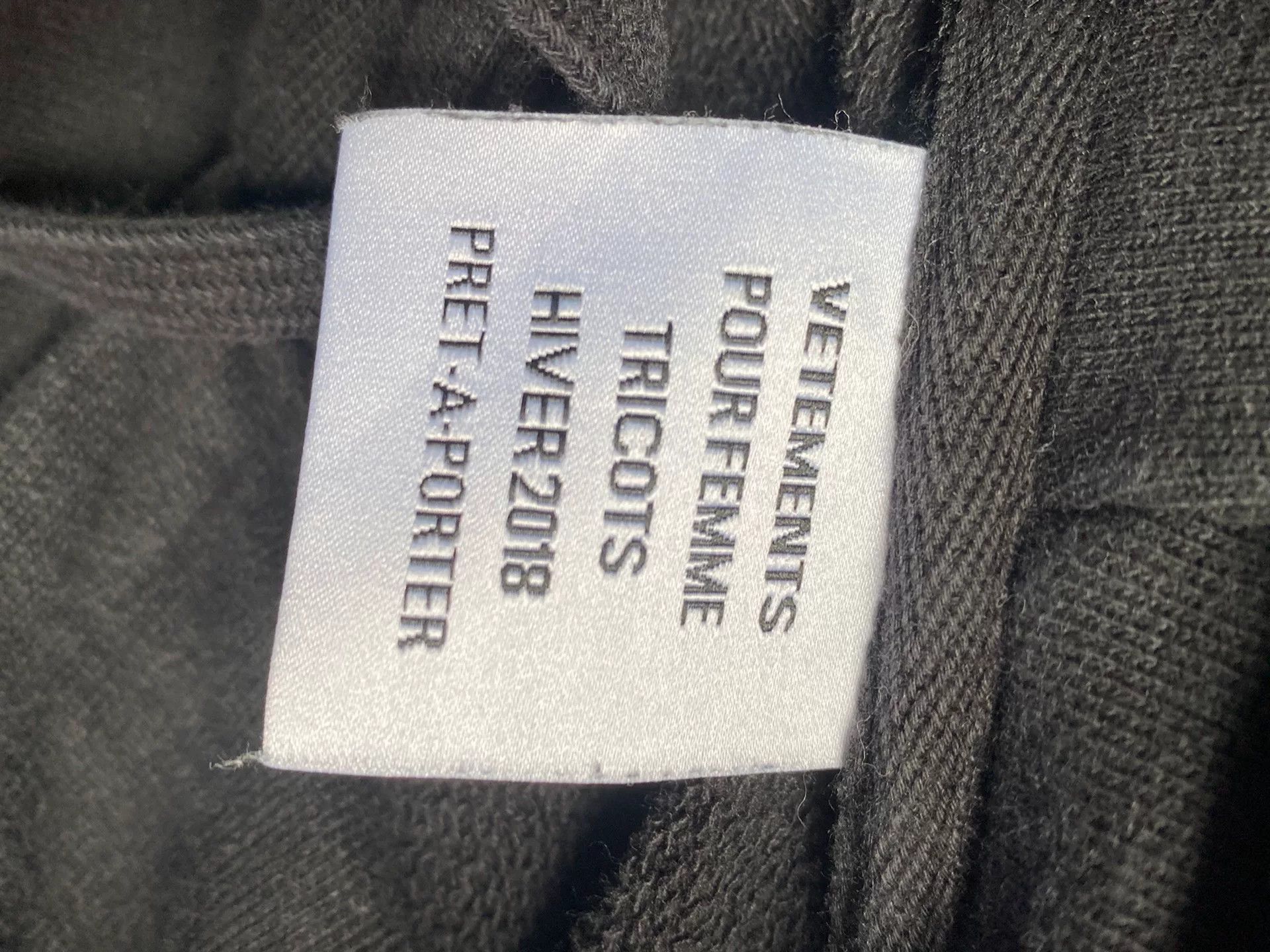 Balenciaga Balenciaga Embroidered Hoodie XS Men Size US XS / EU 42 / 0 - 5 Thumbnail