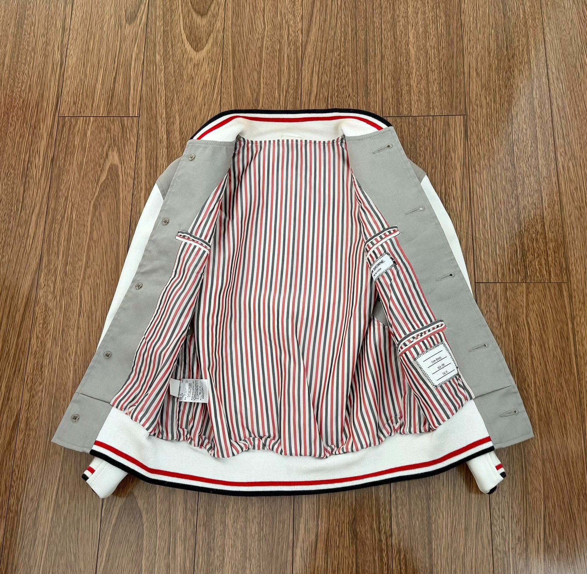 Thom Browne Thom Browne Leather Sleeved Varsity Jacket Size XS / US 0-2 / IT 36-38 - 3 Thumbnail