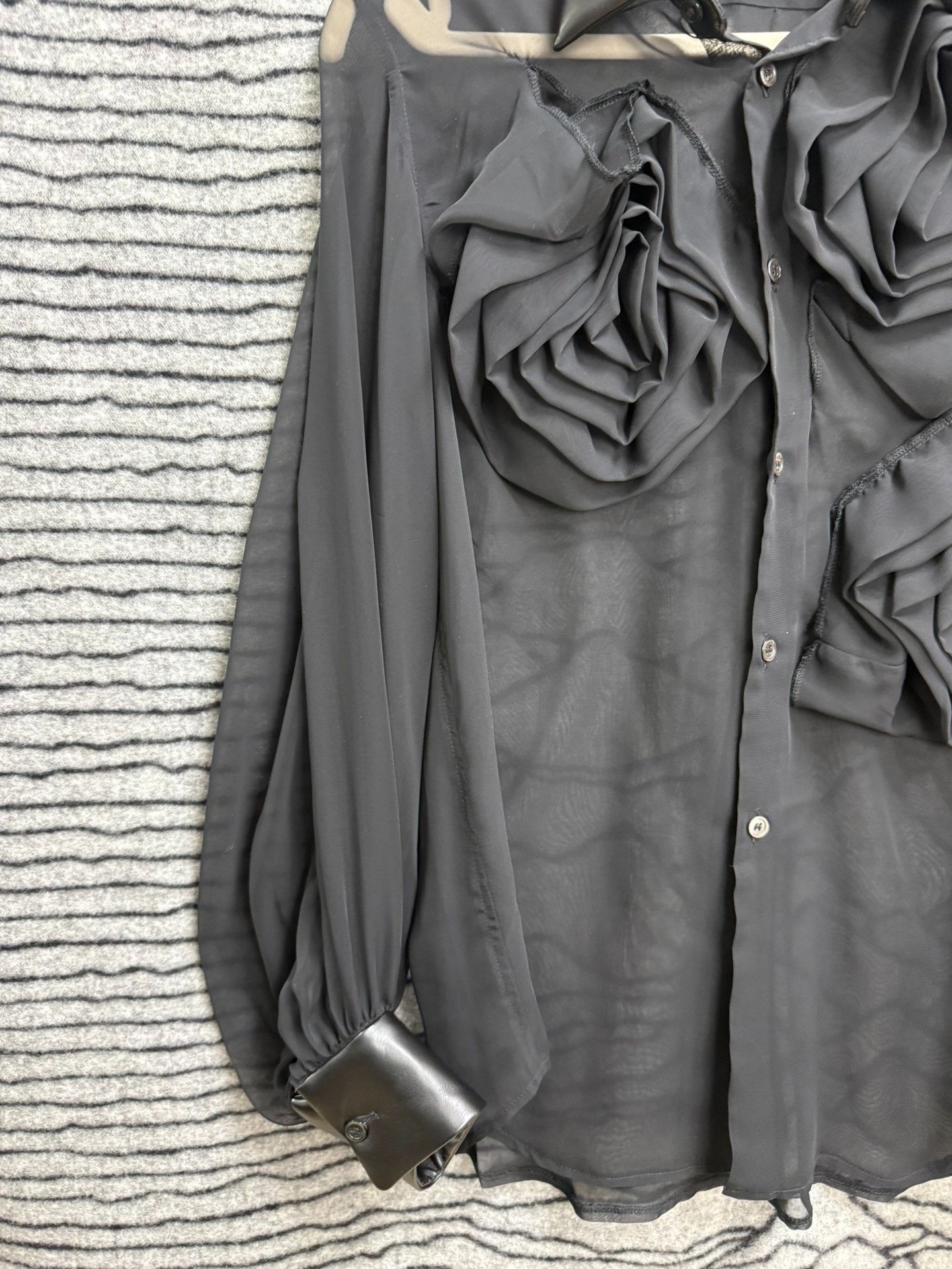 Comme des Garcons Comme des Garcons Rose Mesh Leather Collar Shirt Size S / US 4 / IT 40 - 2 Thumbnail