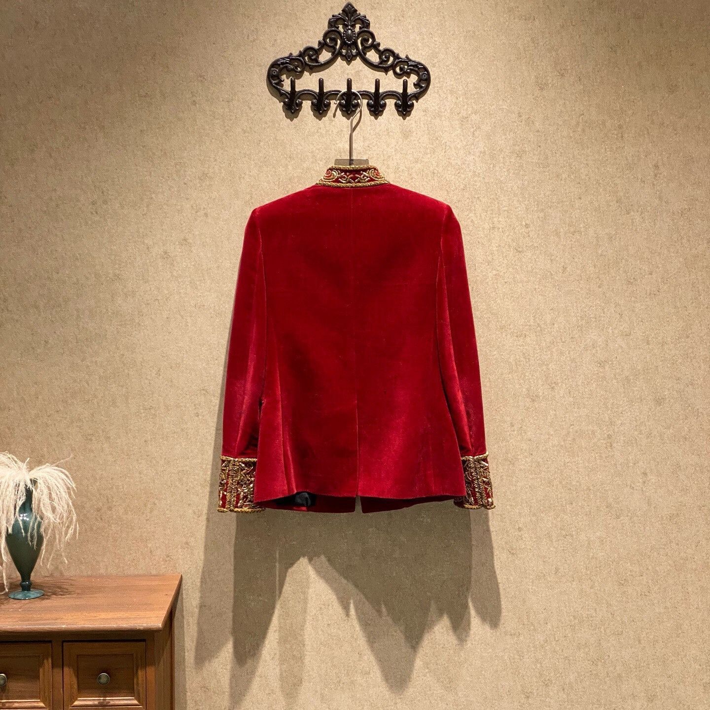 Saint Laurent Paris Saint Laurent Red Velvet Embroidered Jacket Size XS / US 0-2 / IT 36-38 - 2 Thumbnail