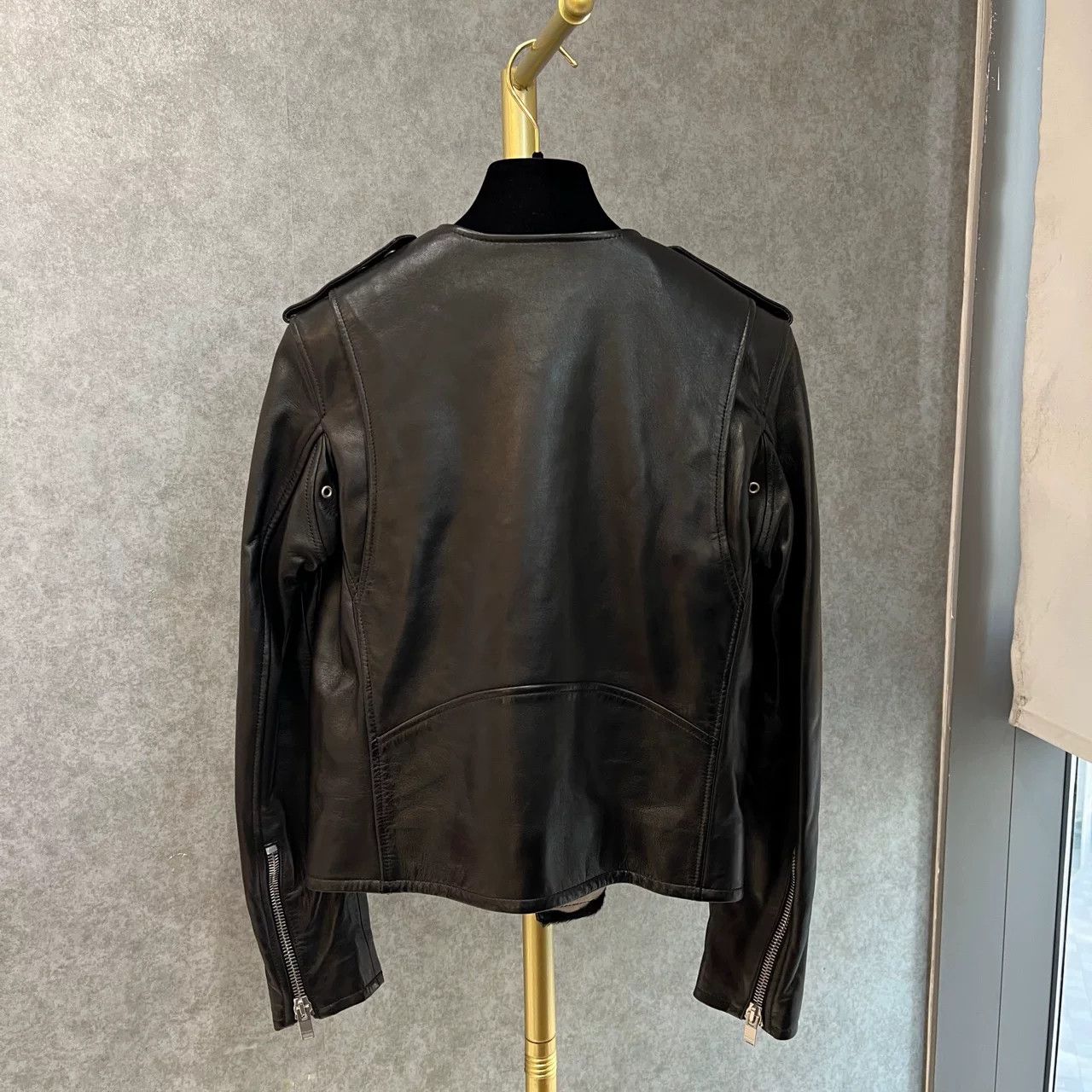 Saint Laurent Paris Saint Laurent Black Leather Jacket Size XS / US 0-2 / IT 36-38 - 2 Thumbnail