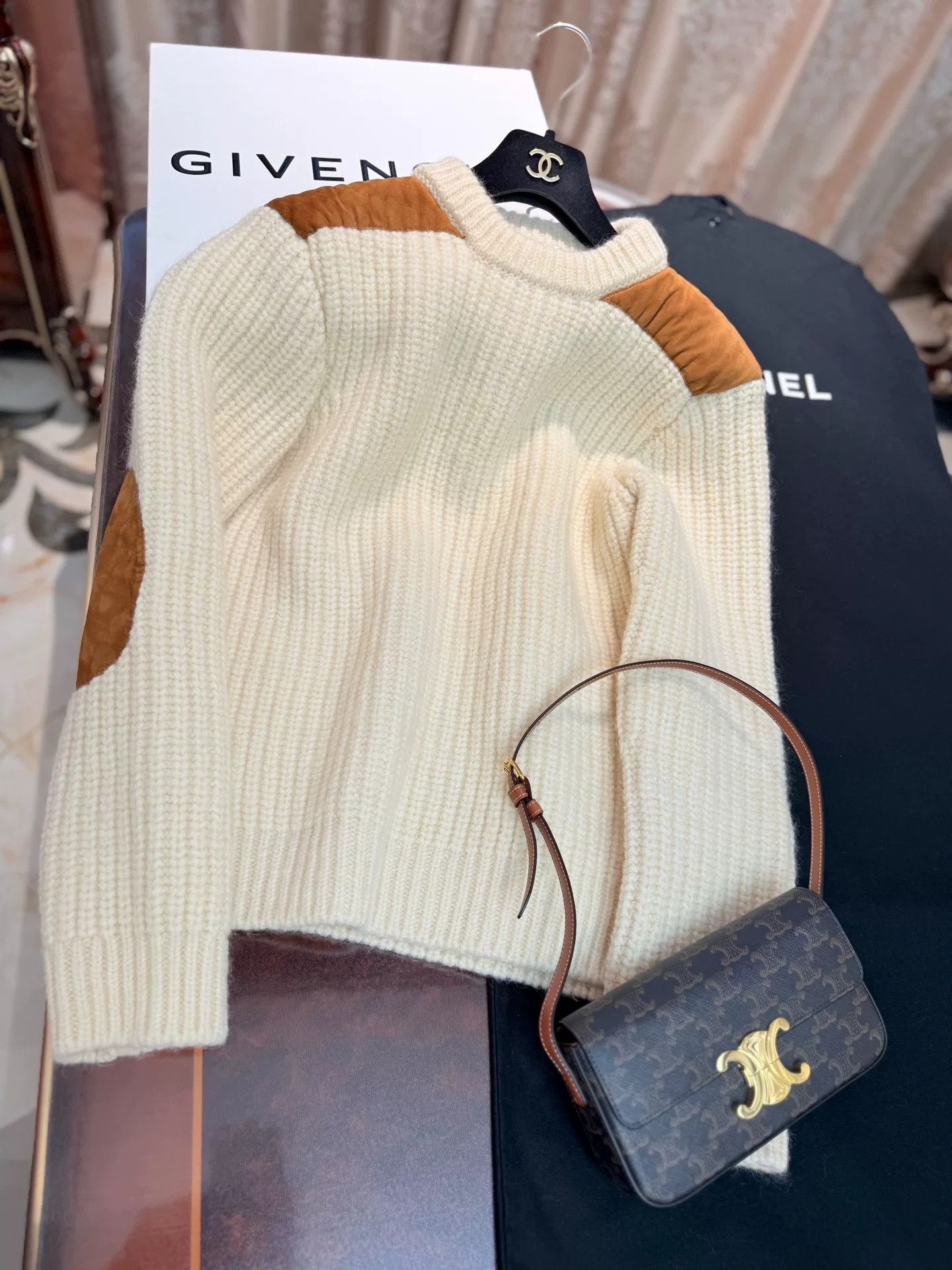 Saint Laurent Paris YSL Oversize Wool Sweater Size M / US 6-8 / IT 42-44 - 2 Thumbnail
