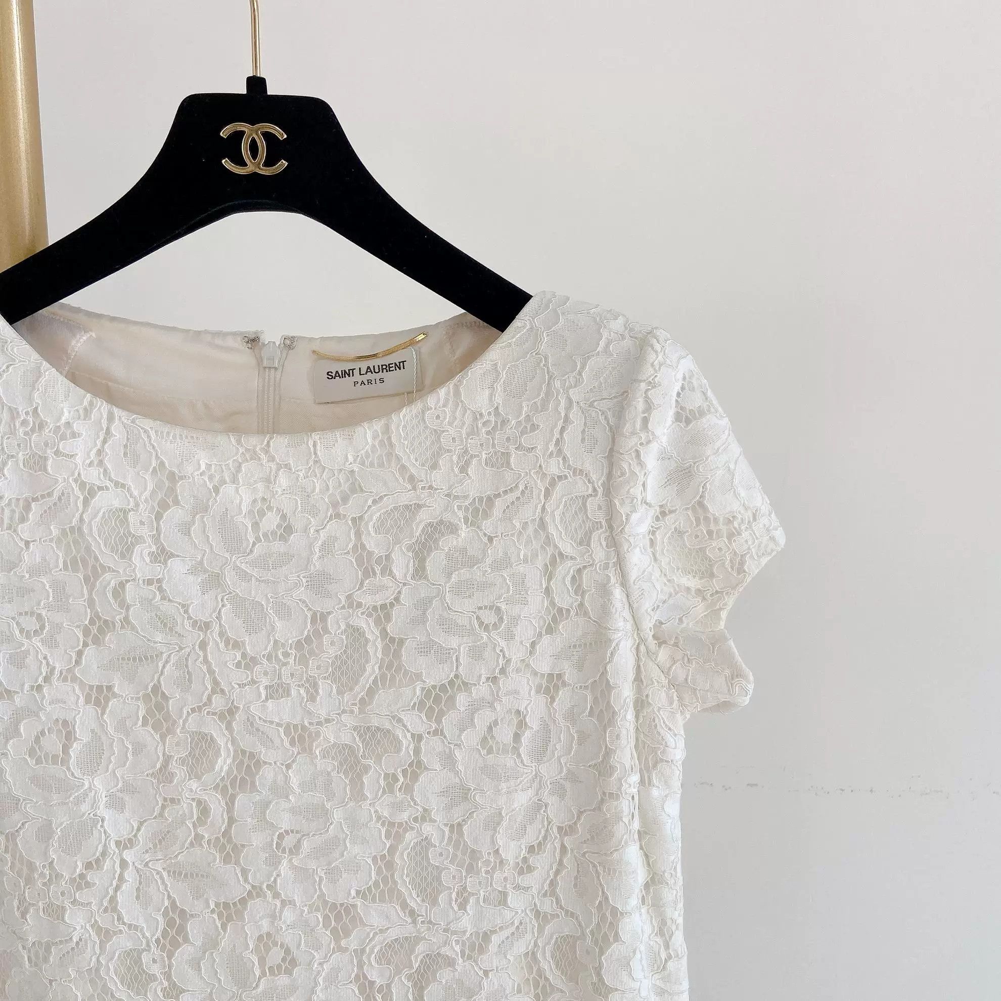 Saint Laurent Paris Saint Laurent White Floral Lace Short-Sleeve Dress Size S / US 4 / IT 40 - 3 Thumbnail