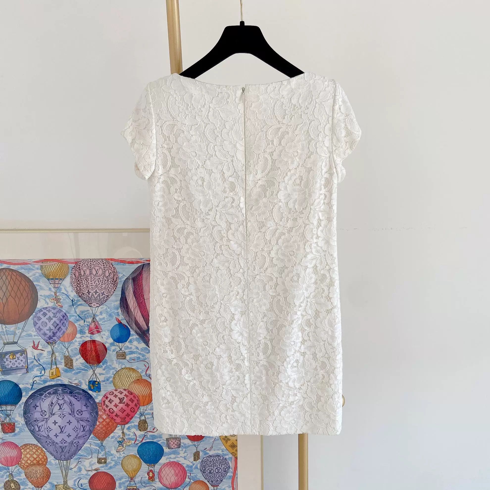 Saint Laurent Paris Saint Laurent White Floral Lace Short-Sleeve Dress Size S / US 4 / IT 40 - 2 Thumbnail