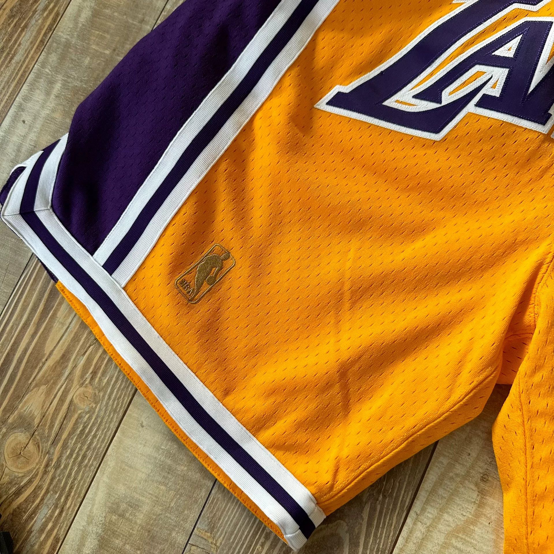 Just Don NBA Lakers Mesh Shorts Size US 30 / EU 46 - 5 Thumbnail