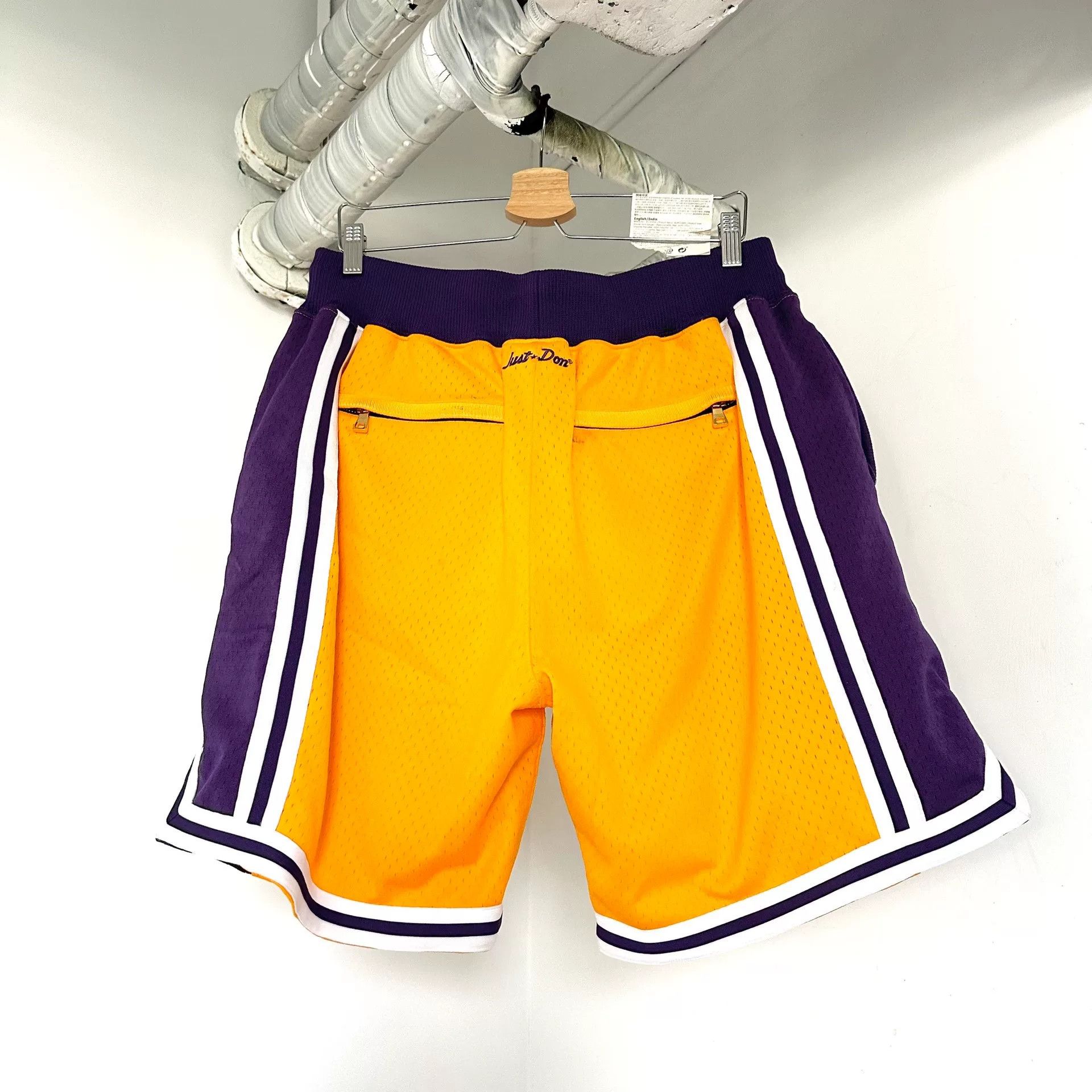 Just Don NBA Lakers Mesh Shorts Size US 30 / EU 46 - 2 Thumbnail
