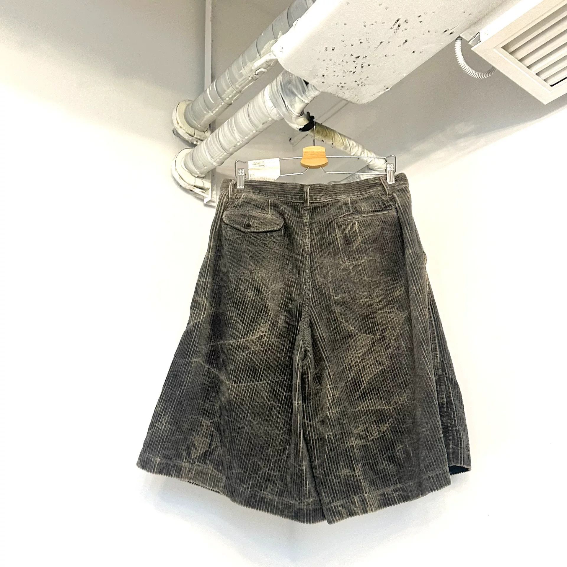 Comme des Garcons CDG Corduroy Shorts Size 26" / US 2 / IT 38 - 2 Thumbnail