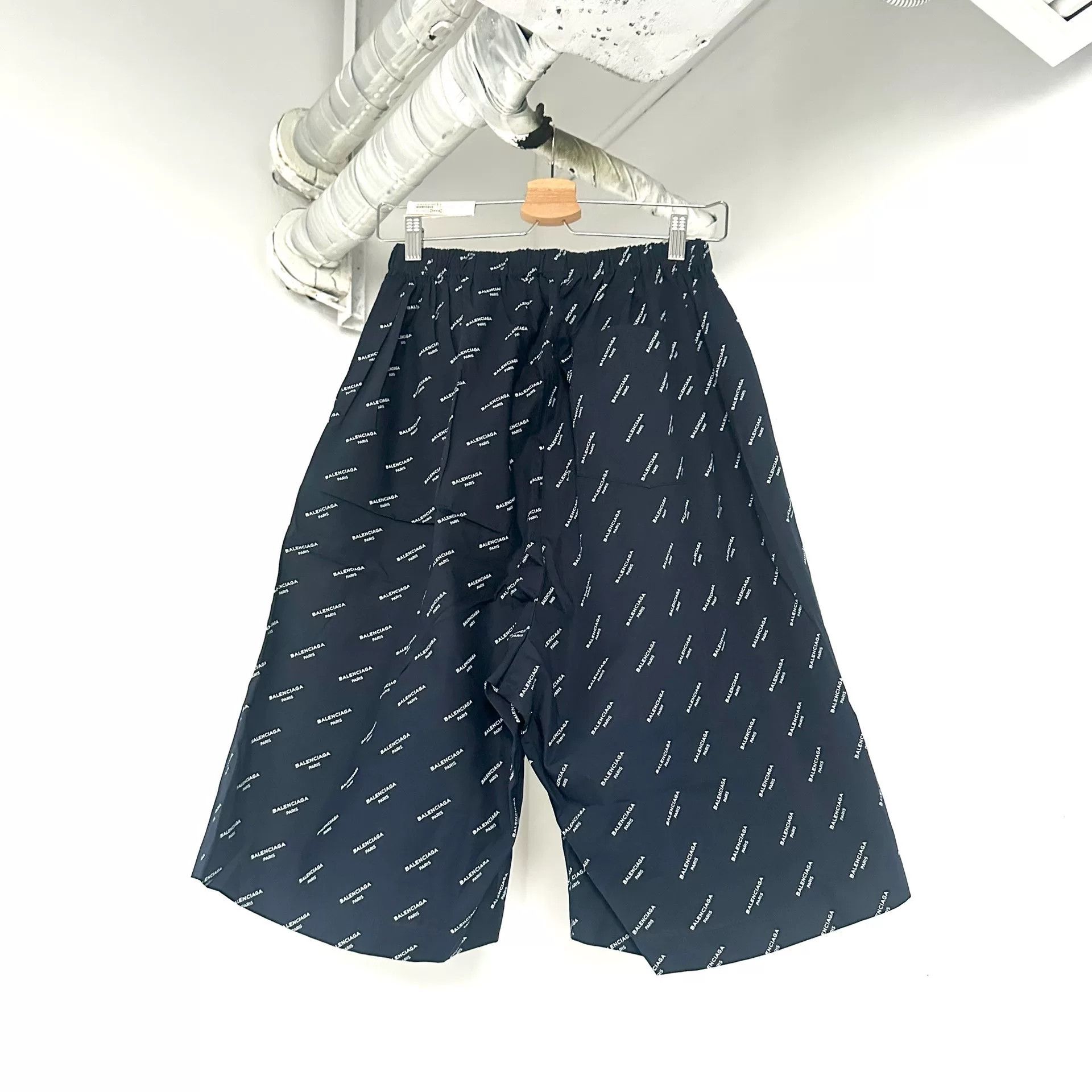 Balenciaga Balenciaga Blue Logo Print Shorts Size US 30 / EU 46 - 2 Thumbnail