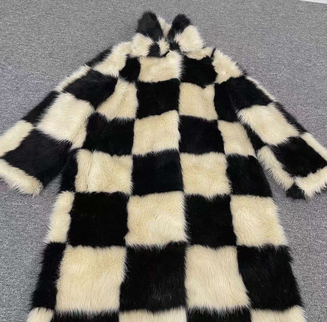 STAND STUDIO Stand Studio Checkered Eco Fur Coat Size M / US 6-8 / IT 42-44 - 3 Thumbnail