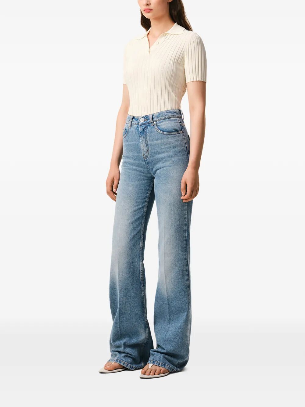 AMI "FLARE" FIT JEANS Size 30" / US 8 / IT 44 - 2 Thumbnail