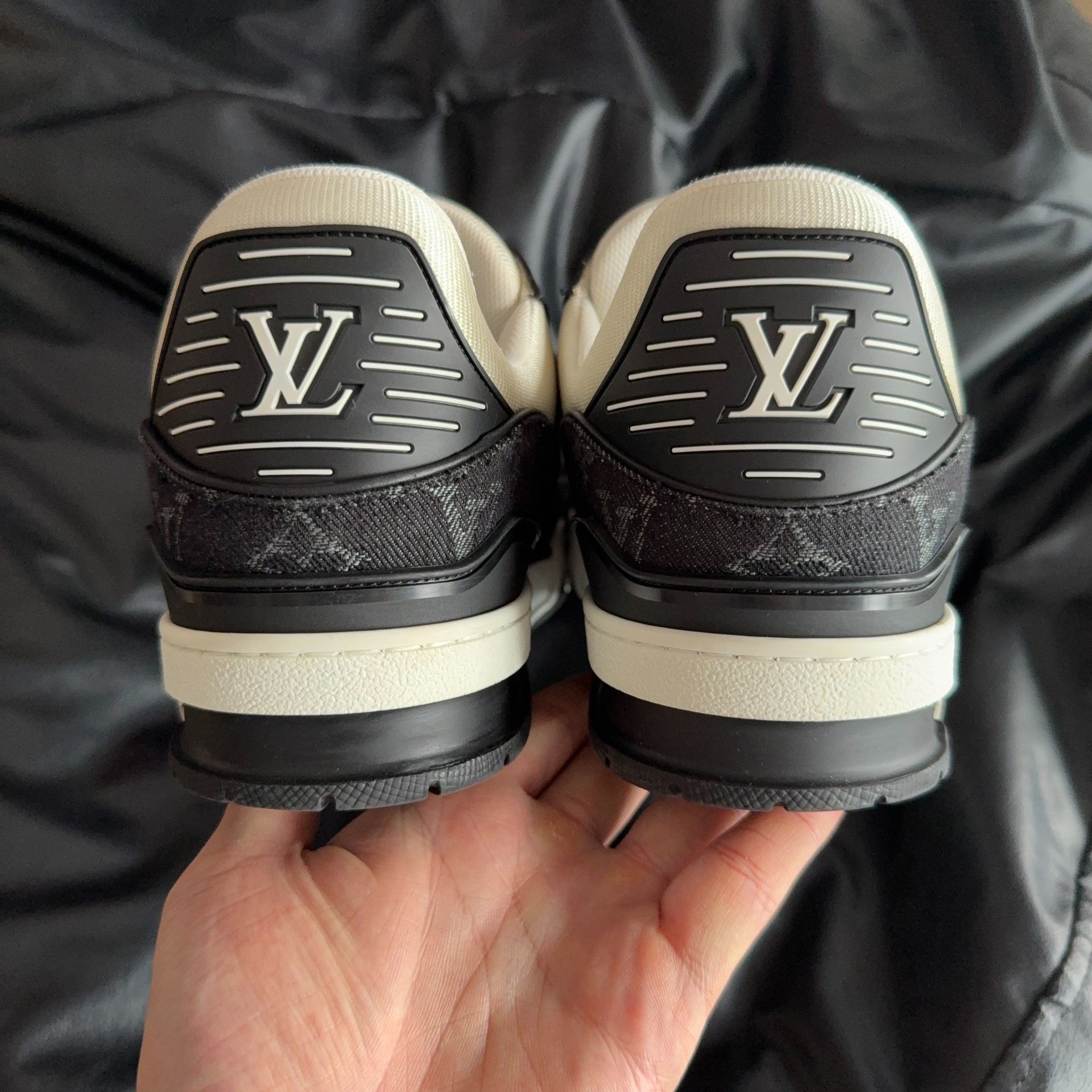 Louis Vuitton Louis Vuitton Training Denim Black Lowtop Sneakers 43.5 Men Size US 10.5 / EU 43-44 - 6 Thumbnail