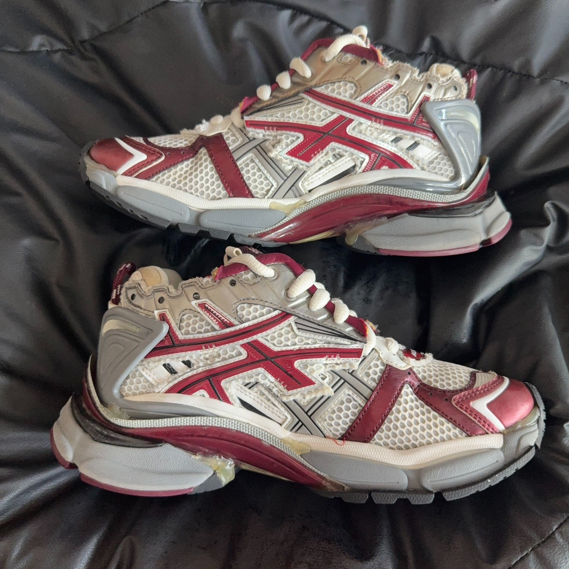 Balenciaga Balenciaga Running Red Lowtop Sneakers 39 Women Size US 8.5 / IT 38.5 - 6 Thumbnail