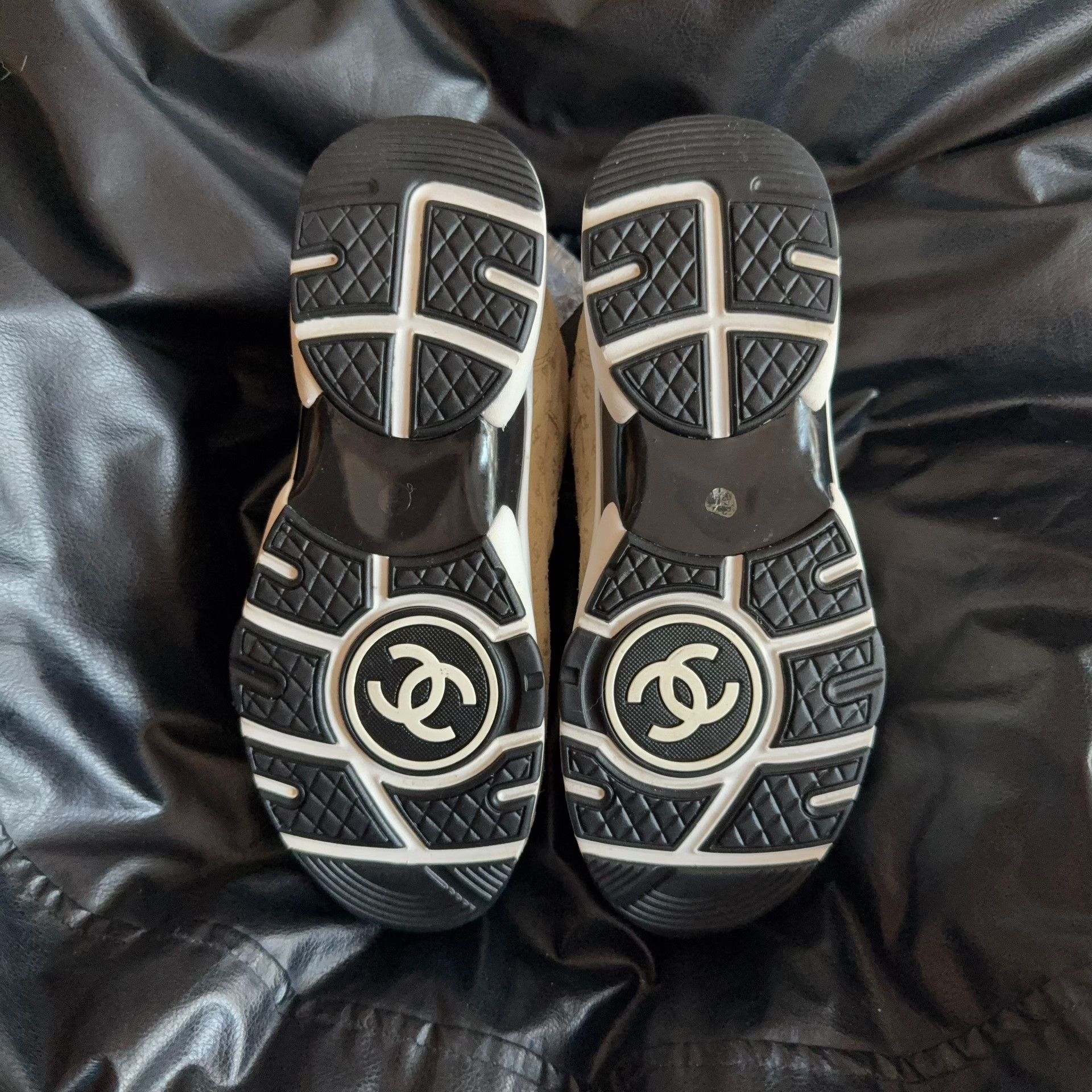 Chanel Chanel Yellow Lowtop Sneakers 36.5 Women Size US 6 / IT 36 - 4 Thumbnail