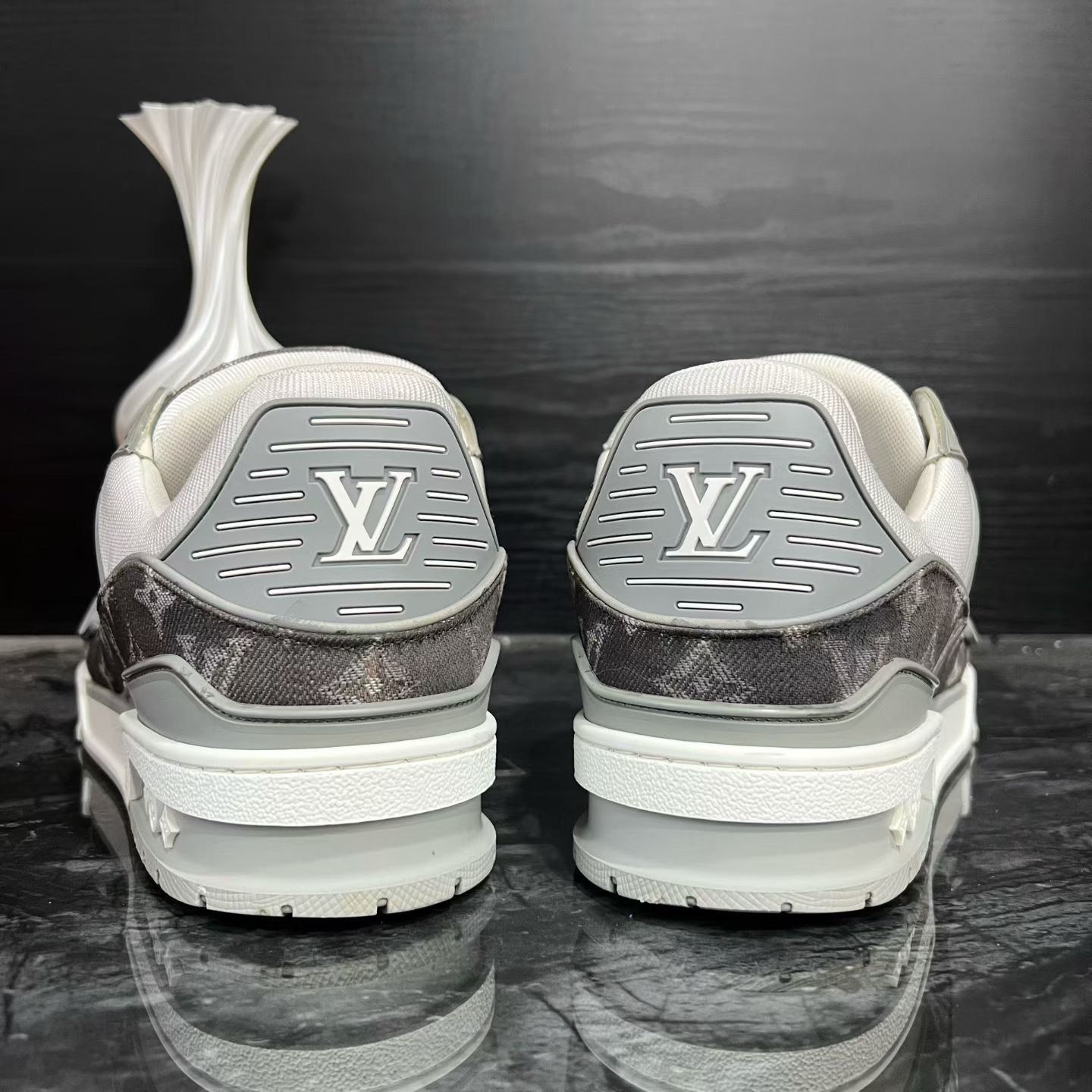 Louis Vuitton Louis Vuitton Training Denim White Lowtop Sneakers 41 Men Size US 8.5 / EU 41-42 - 4 Thumbnail
