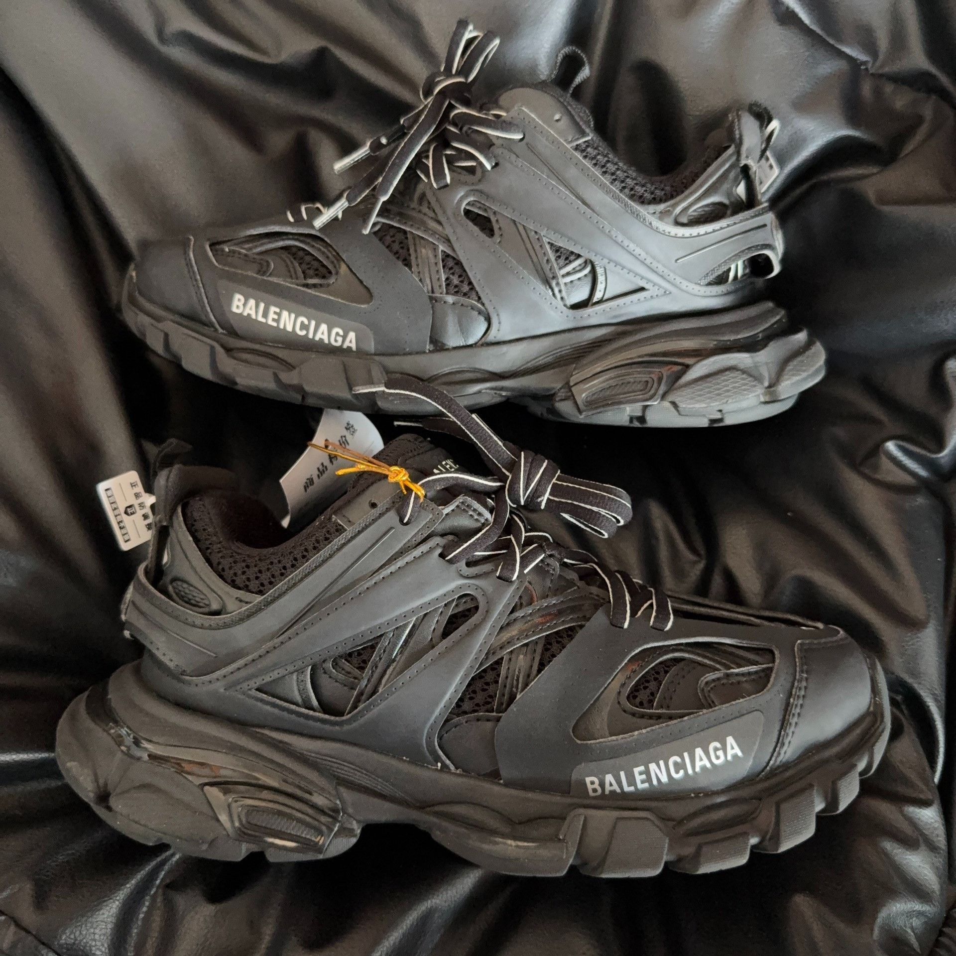 Balenciaga Balenciaga Black Lowtop Sneakers 37 Women Size US 6.5 / IT 36.5 - 3 Thumbnail