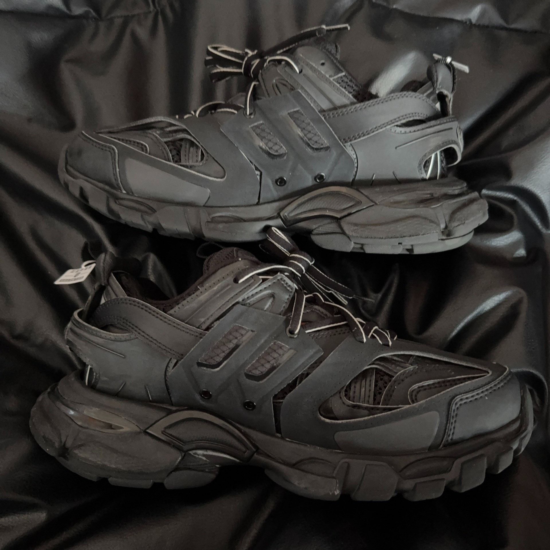 Balenciaga Balenciaga Black Lowtop Sneakers 37 Women Size US 6.5 / IT 36.5 - 8 Thumbnail