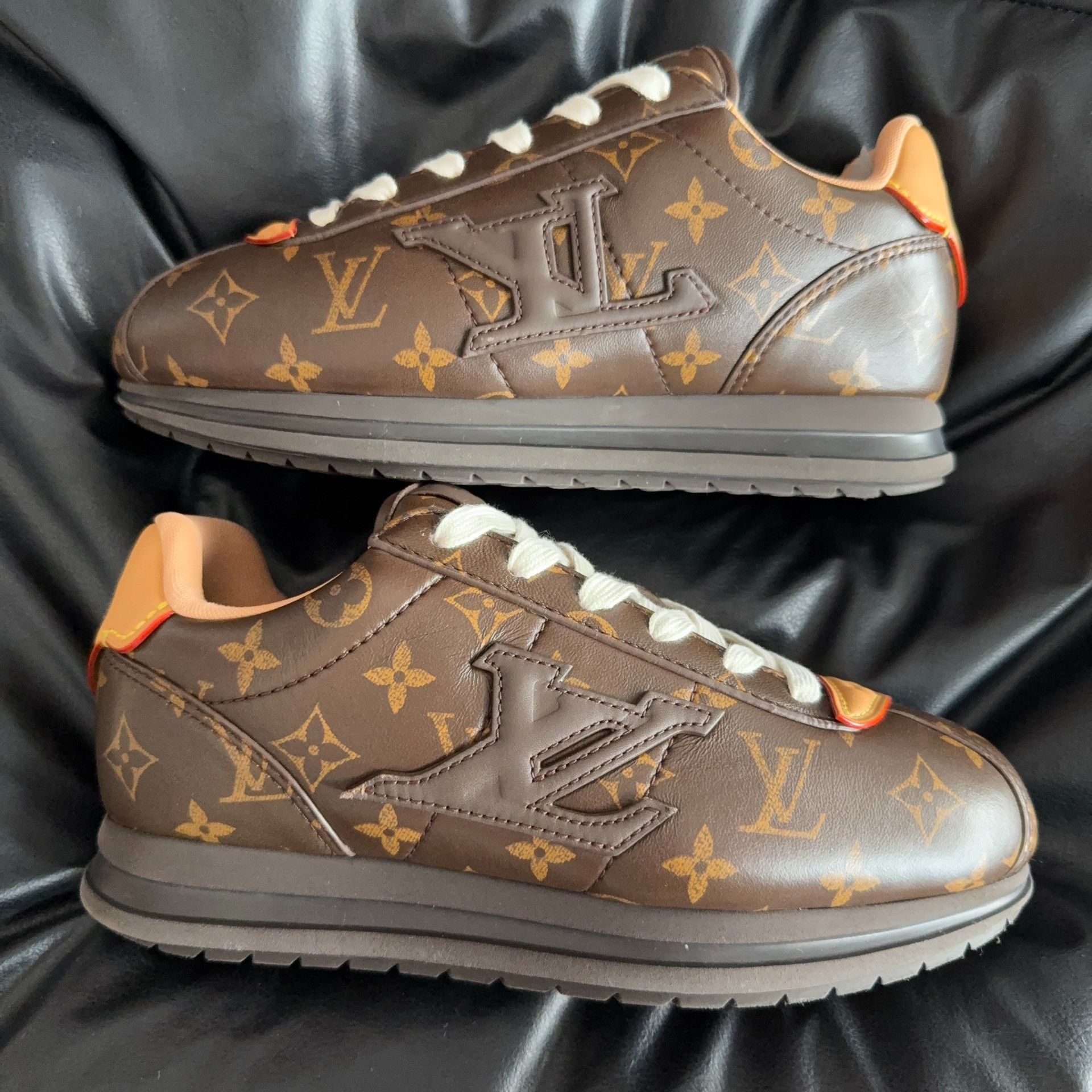 Louis Vuitton Louis Vuitton Brown Lowtop Sneakers 40 Men Size US 7.5 / EU 40-41 - 3 Thumbnail