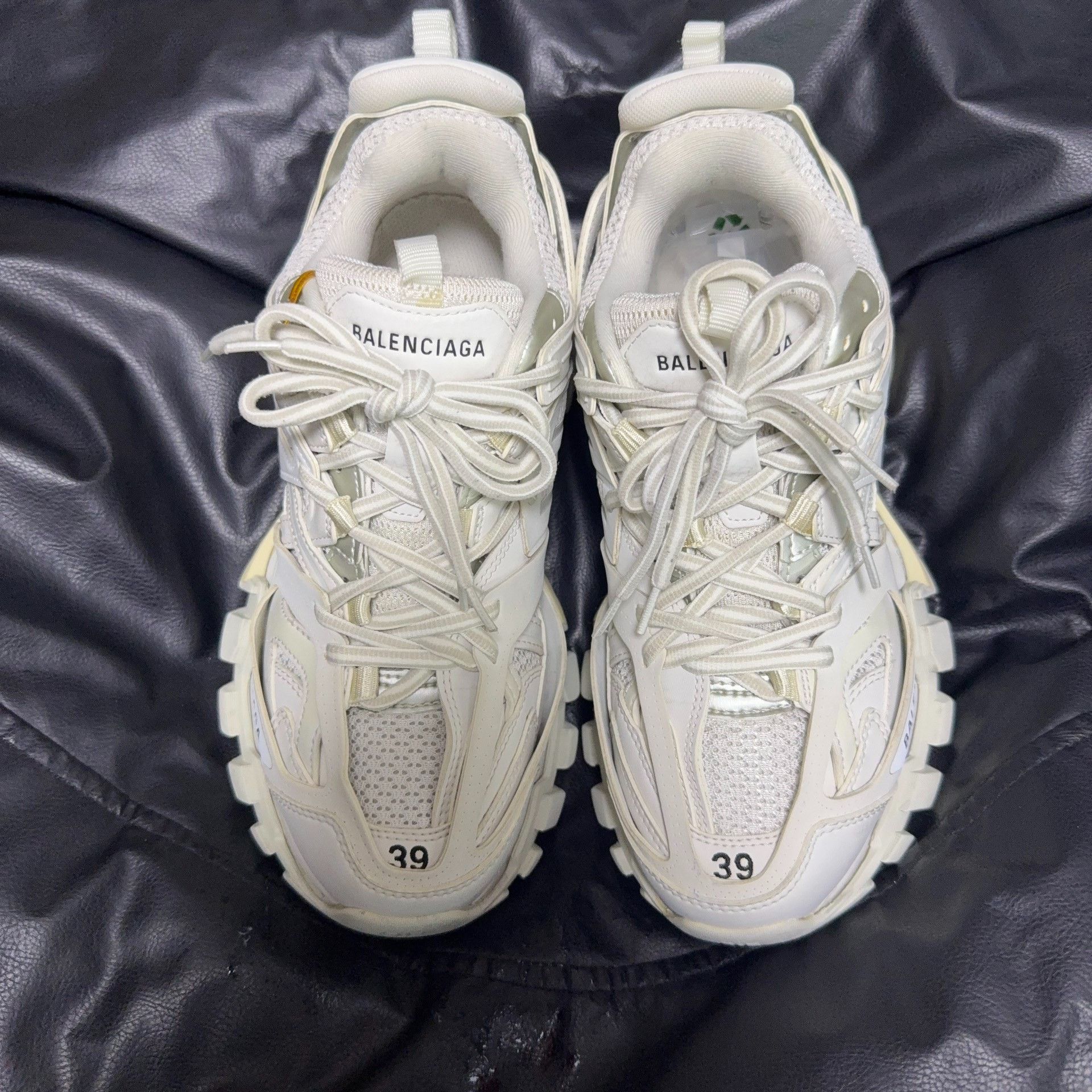 Balenciaga Balenciaga White Lowtop Sneakers 39 Women Size US 8.5 / IT 38.5 - 2 Thumbnail