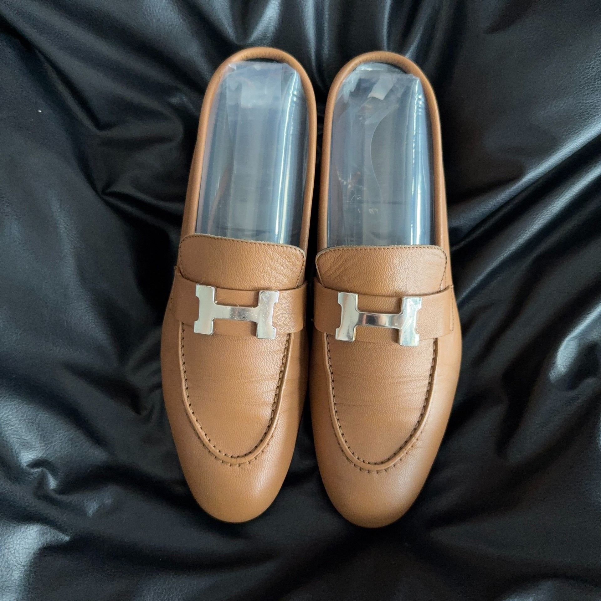 Hermes Hermes Retro Lowtop Sneakers 36 Women Size US 6 / IT 36 - 2 Thumbnail