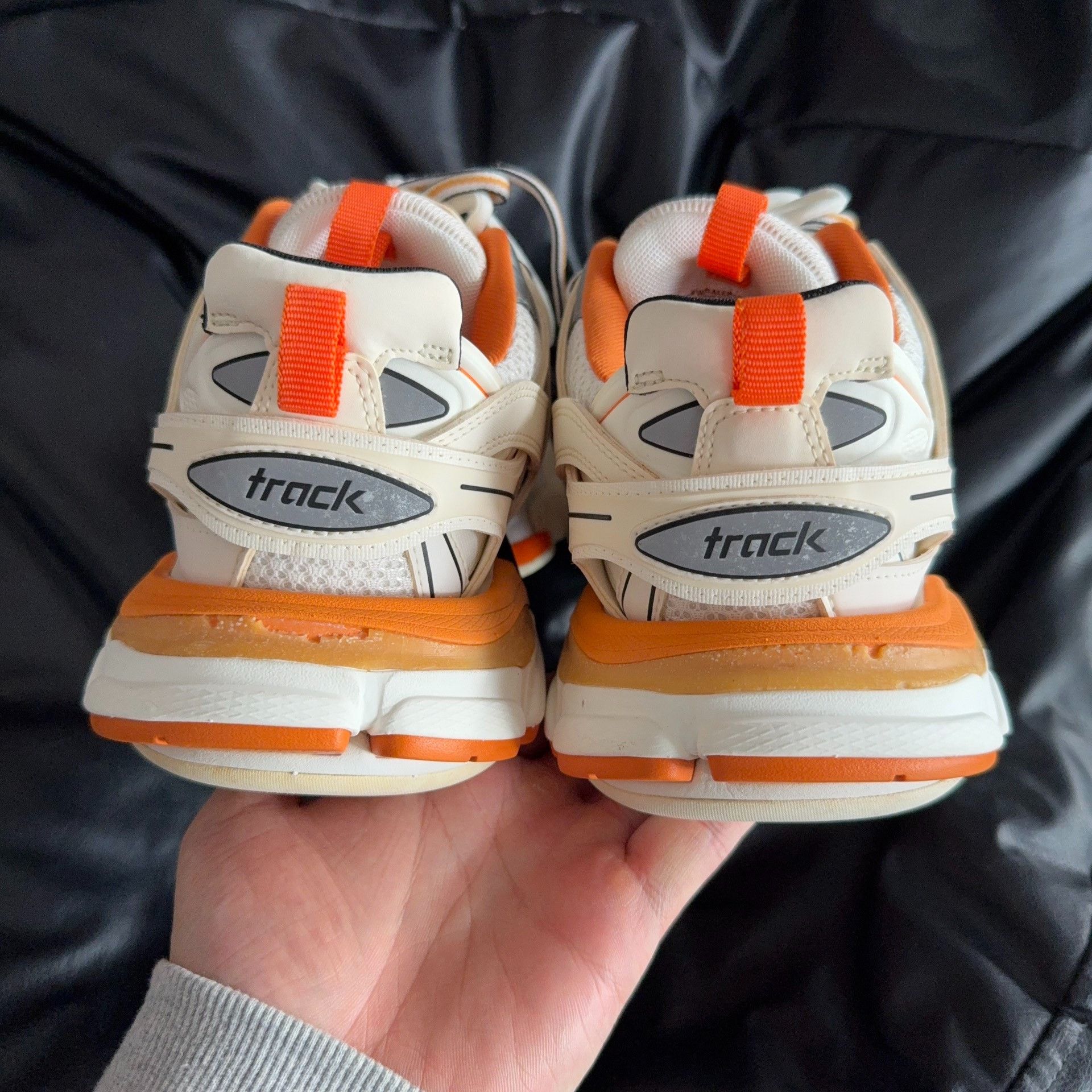 Balenciaga Balenciaga White Lowtop Sneakers 39 Women Size US 8.5 / IT 38.5 - 6 Thumbnail
